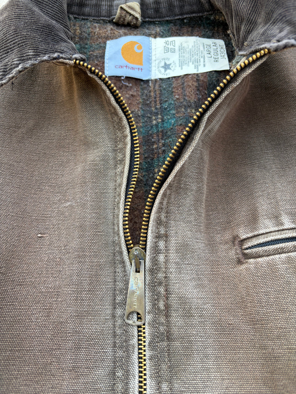 1998 Sunfaded Carhartt Detroit Jacket J43 CHT L