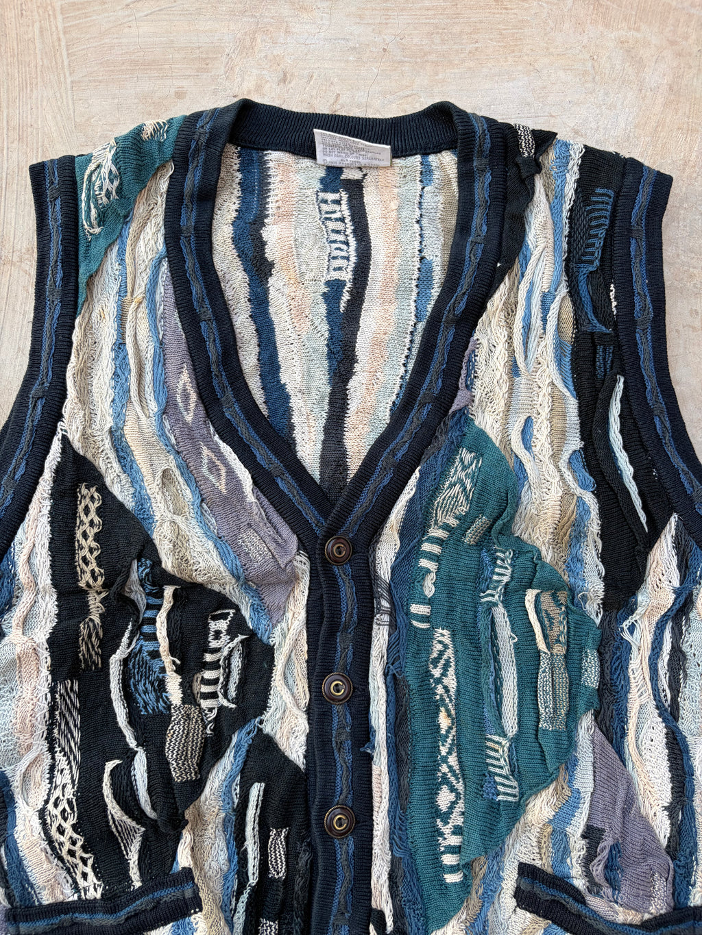 Vintage 90s COOGI Australia 3D Textured Knit Vest L
