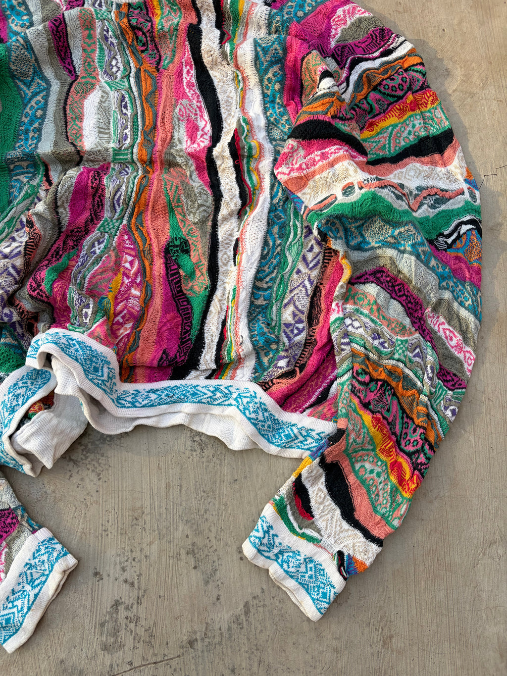 Vintage 90s COOGI Australia 3D Textured Knit Sweater L