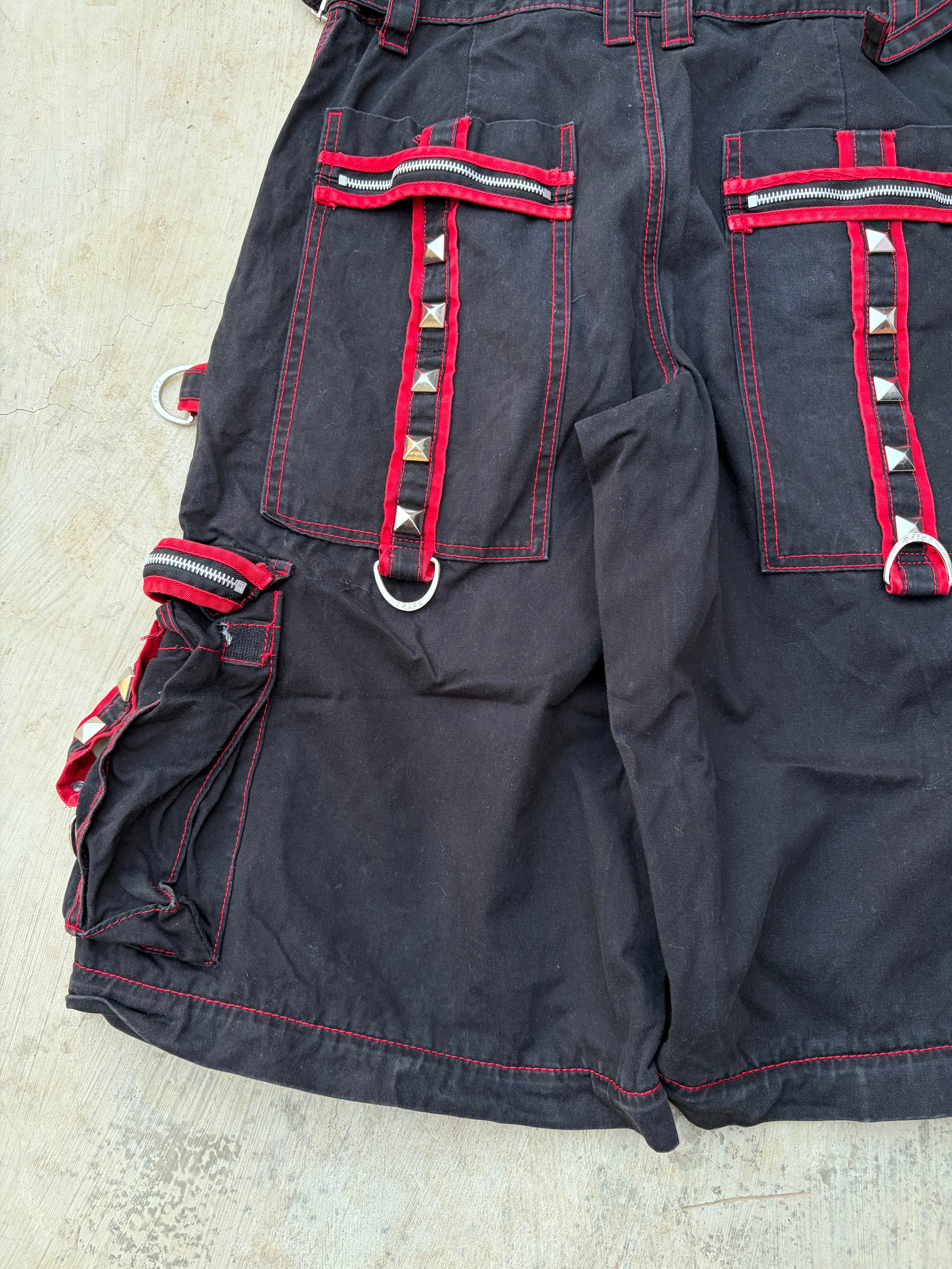 Vintage Tripp NYC Bondage Cargo Shorts Black Red Stitch Studded Punk Y2K 34