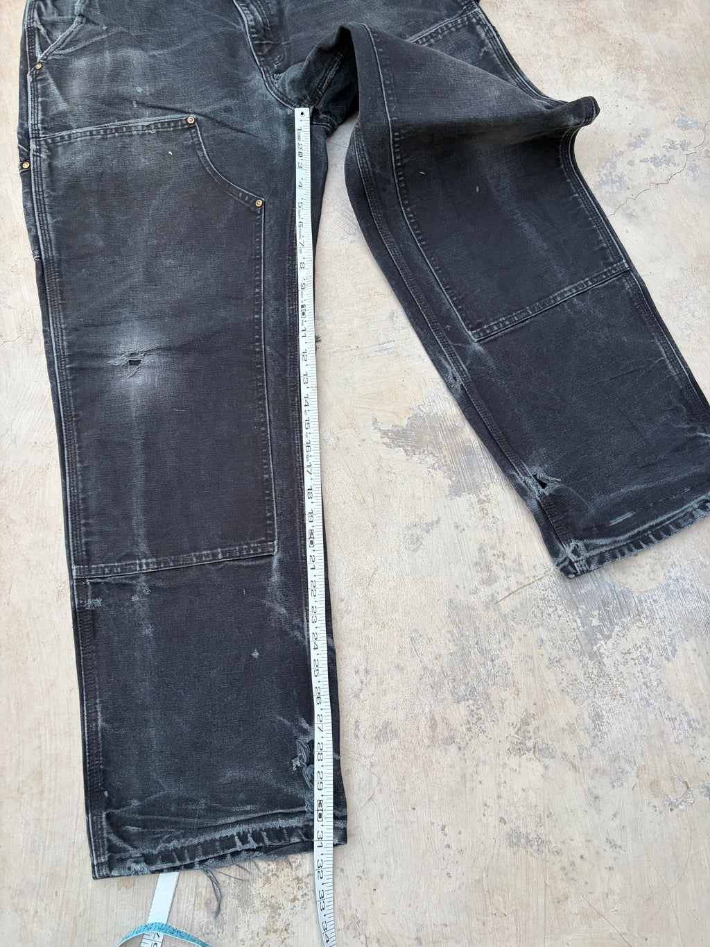 Vintage Faded & Thrashed Carhartt Double Knee 36