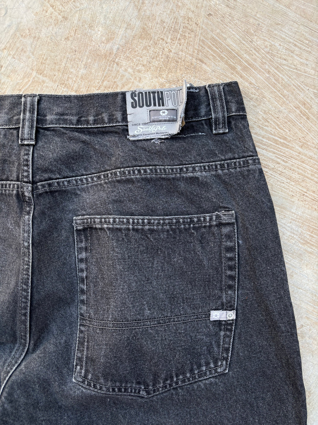 Vintage 90s SouthPole Grey/Silver Tabs 40