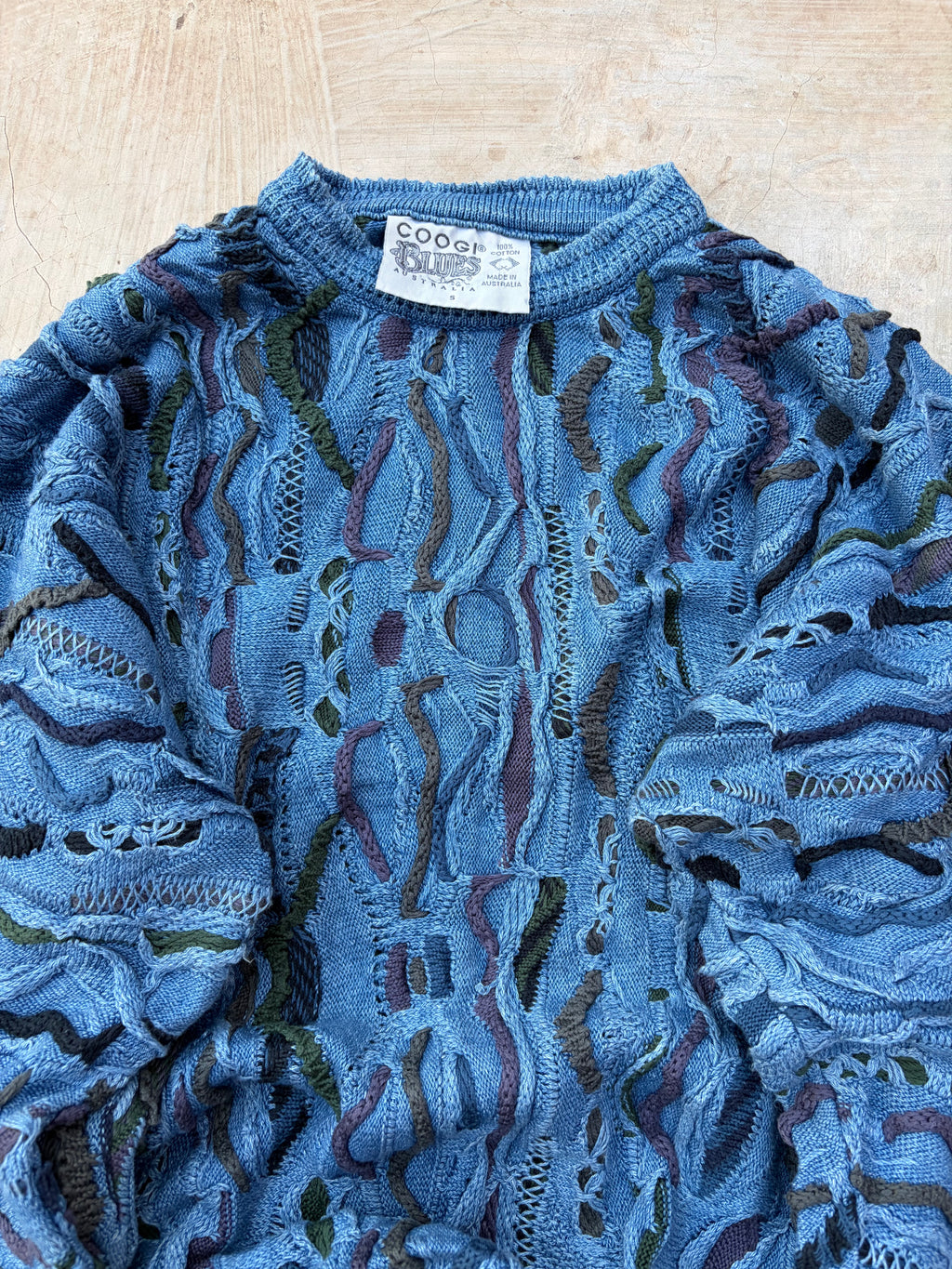 Vintage COOGI Blues 3D Textured Knit Sweater L