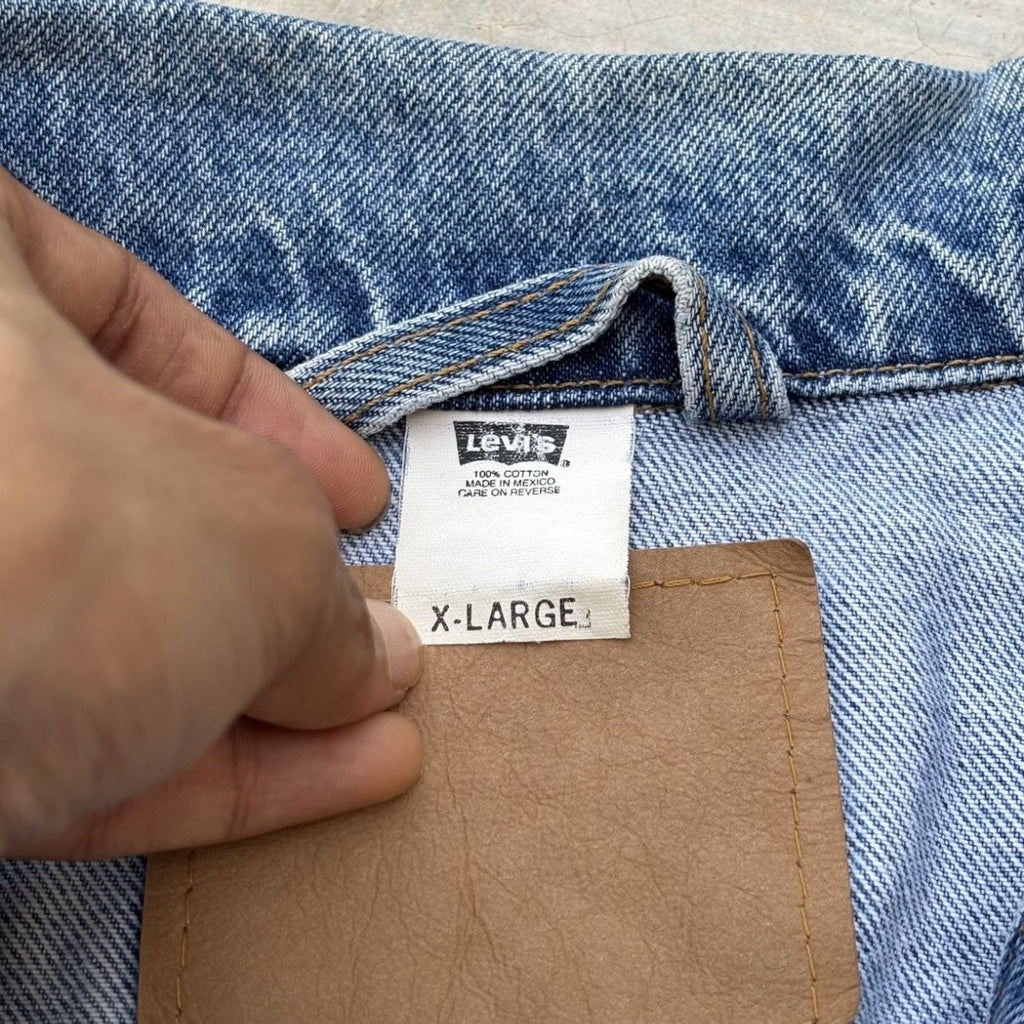 Vintage 00s Levis Denim Trucker Paper Tag L