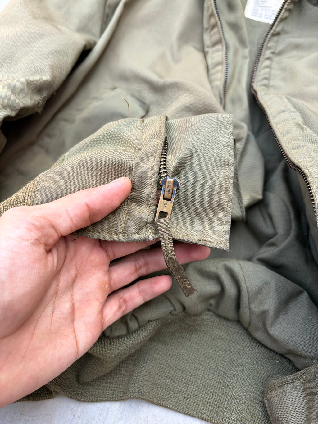 Rare 1980s Vintage Avirex U.S. Military Flight Jacket M/L