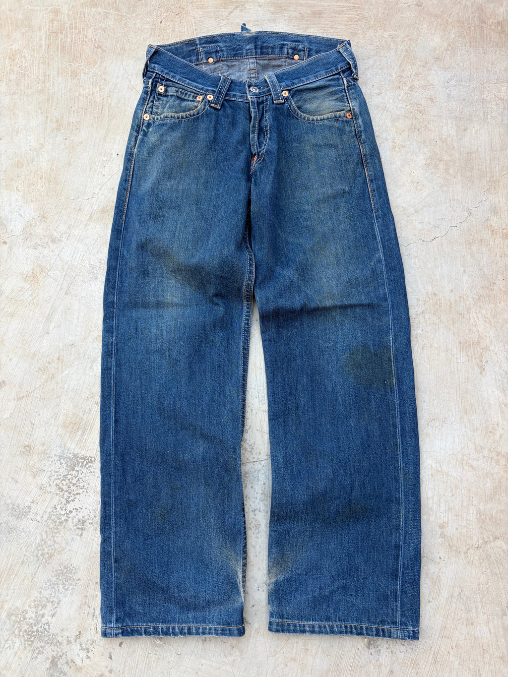 Vintage 2000s Levi’s 902 Buckle Belt Denim Jeans 32