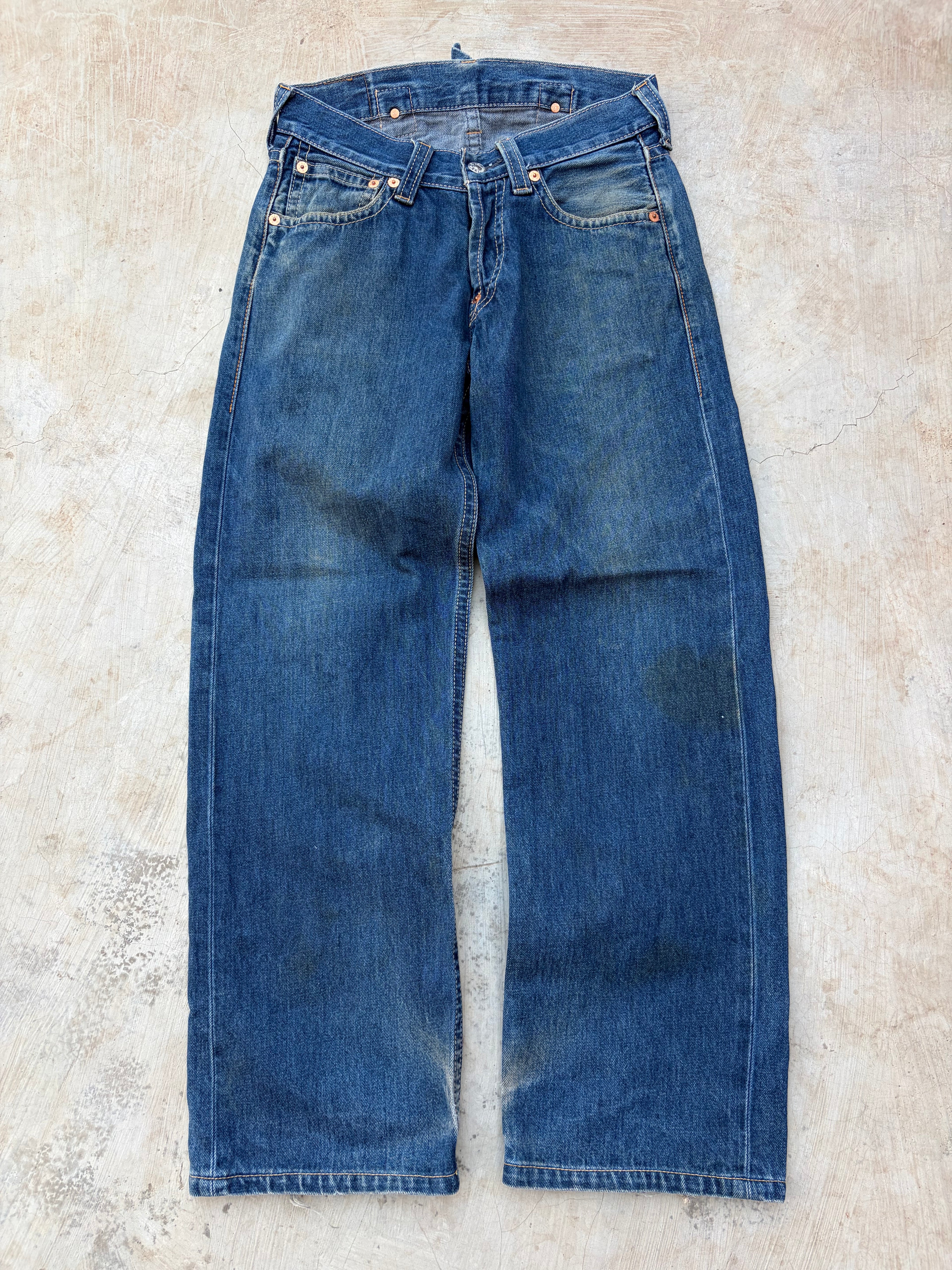 Vintage 2000s Levi’s 902 Buckle Belt Denim Jeans 32