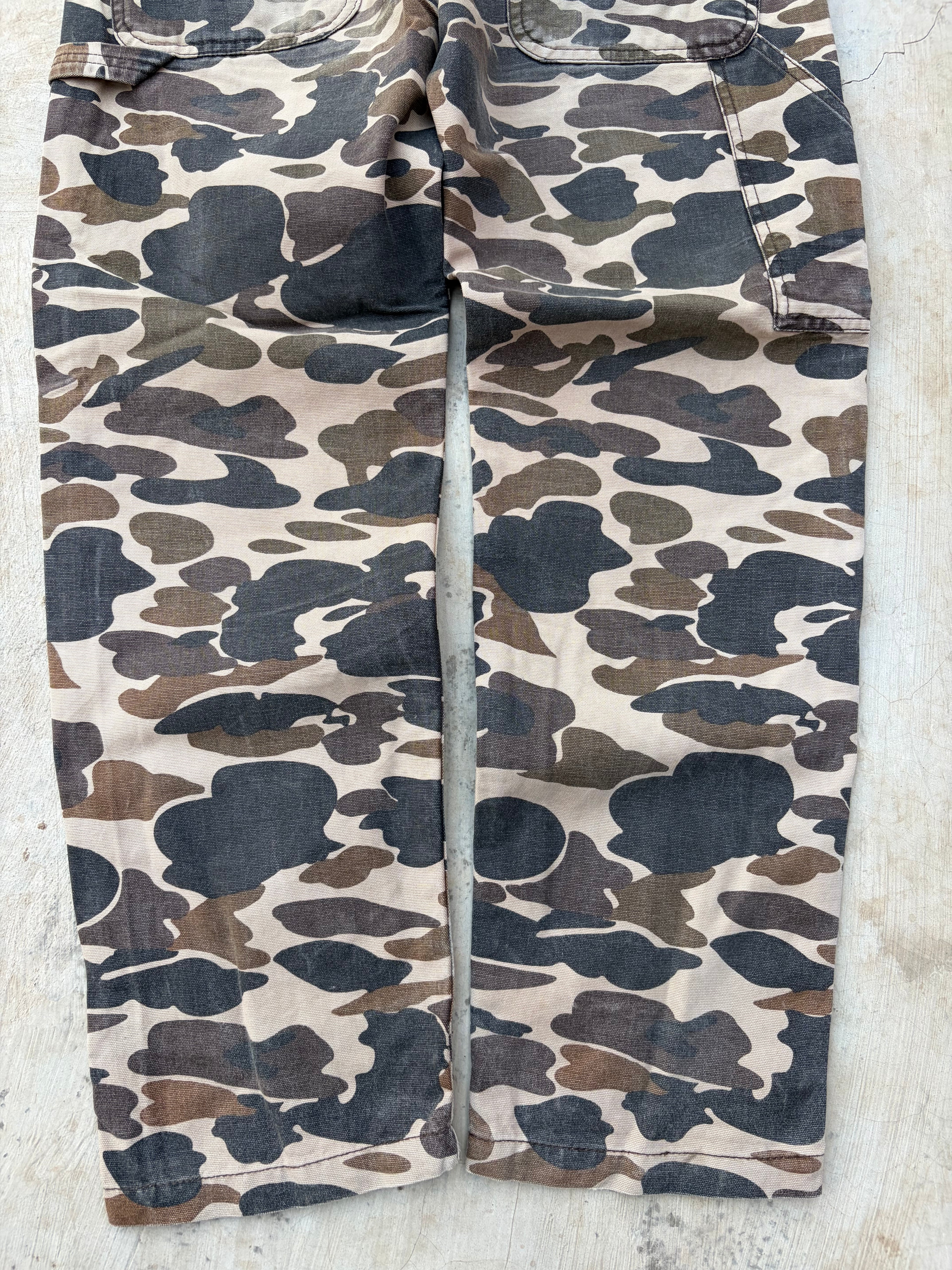 Vintage 2000s Carhartt Camo Distressed Carpenter Pant 32
