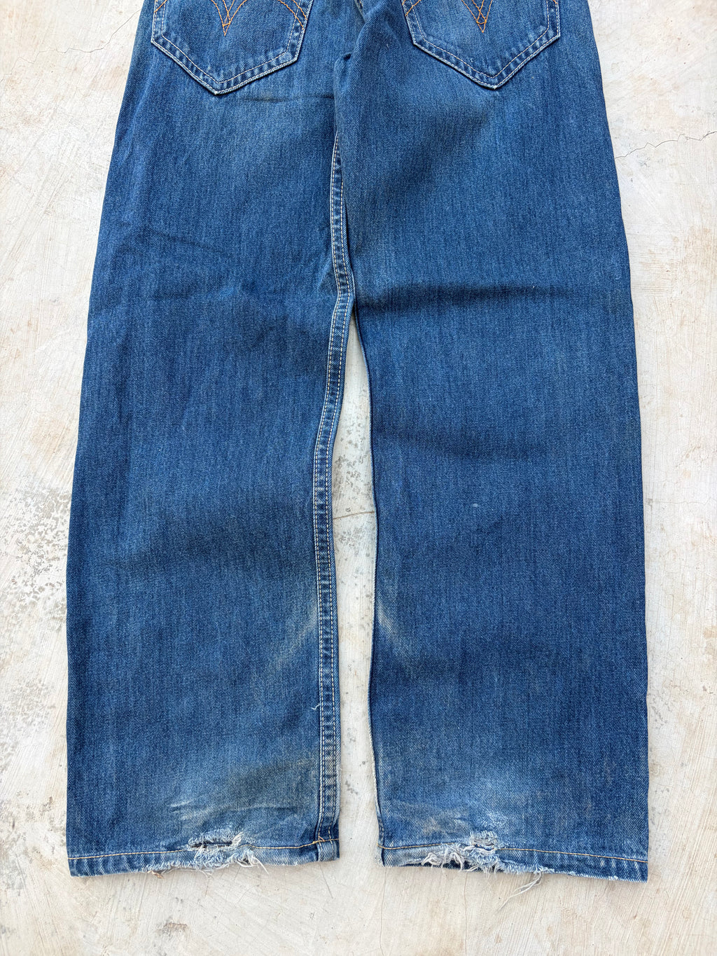 Vintage 2000s Levi’s 902 Buckle Belt Denim Jeans 32
