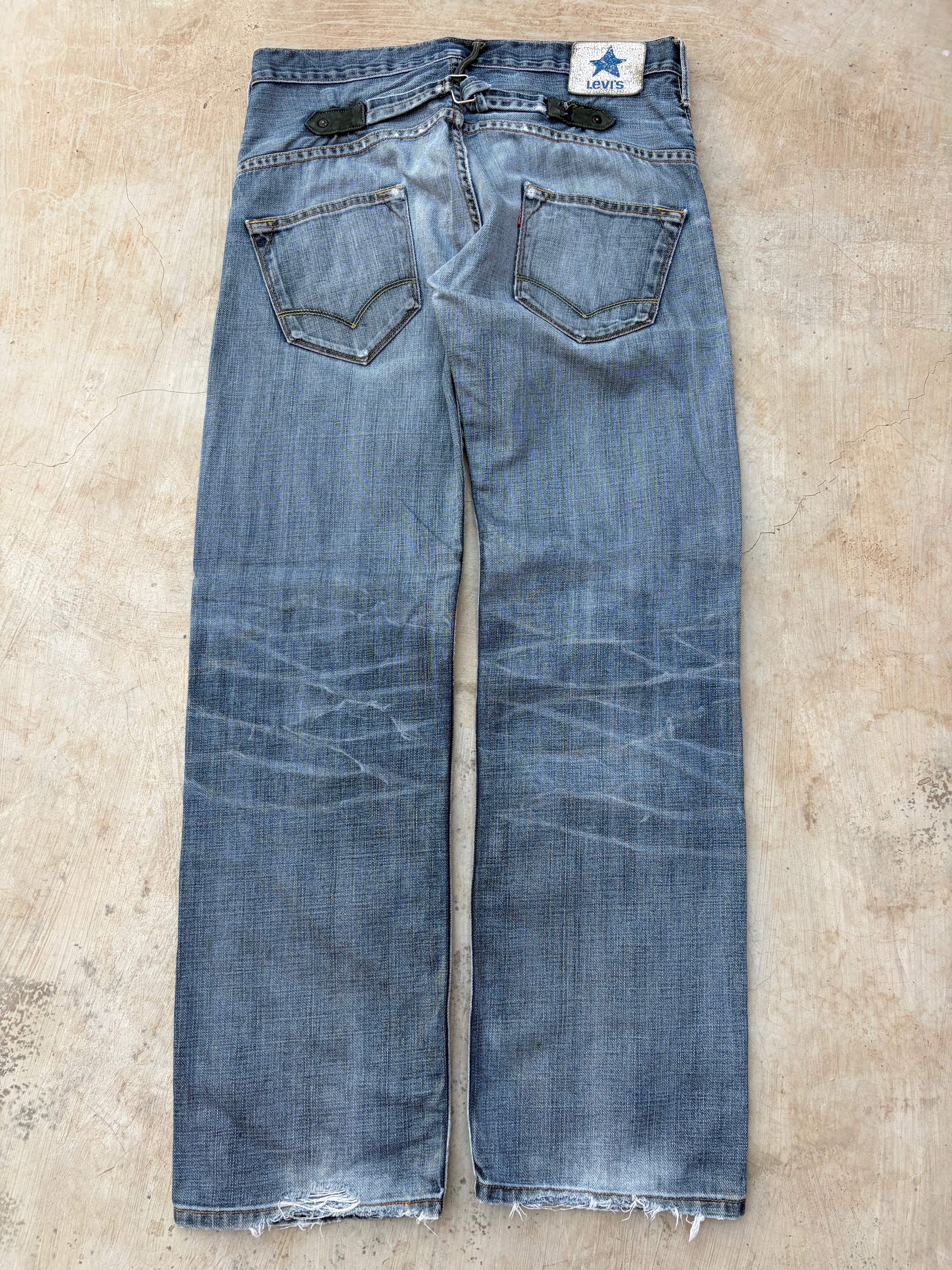 Vintage 2000s Levi’s Star Patch Buckle Back Jeans Distressed Fade 34