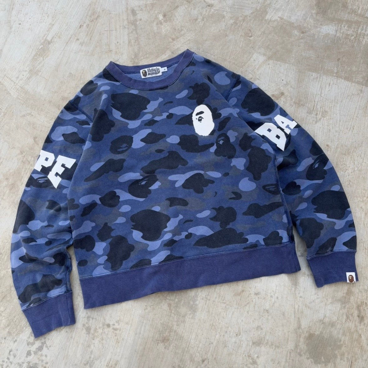00s Bape nigo Colour Camo Crewneck L