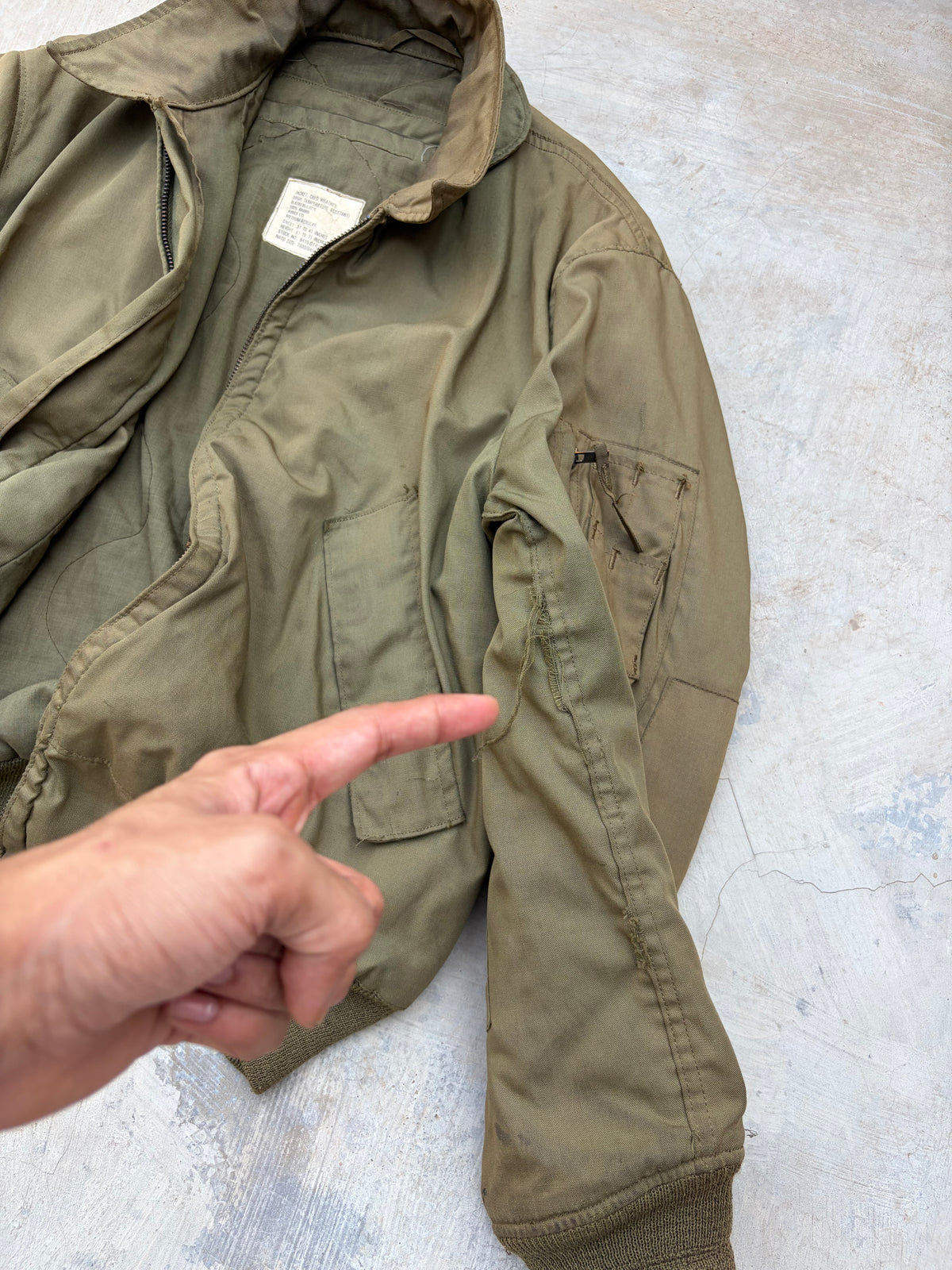 Rare 1980s Vintage Avirex U.S. Military Flight Jacket M/L