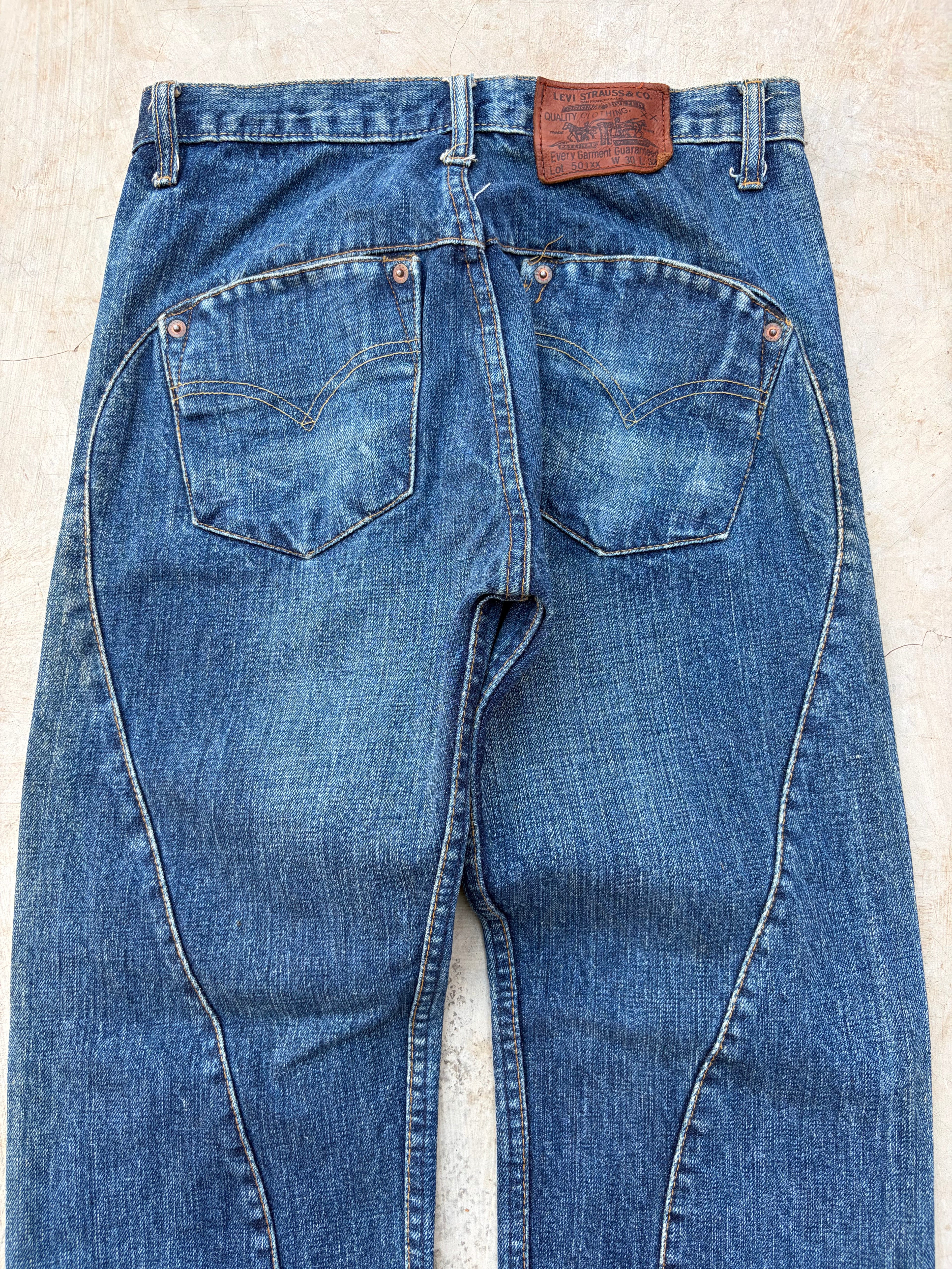 Vintage Levi’s 501XX Blue Denim Jeans Classic Straight Fit 30