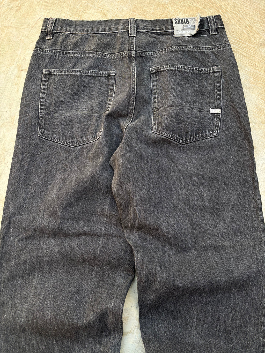 Vintage 90s SouthPole Grey/Silver Tabs 40