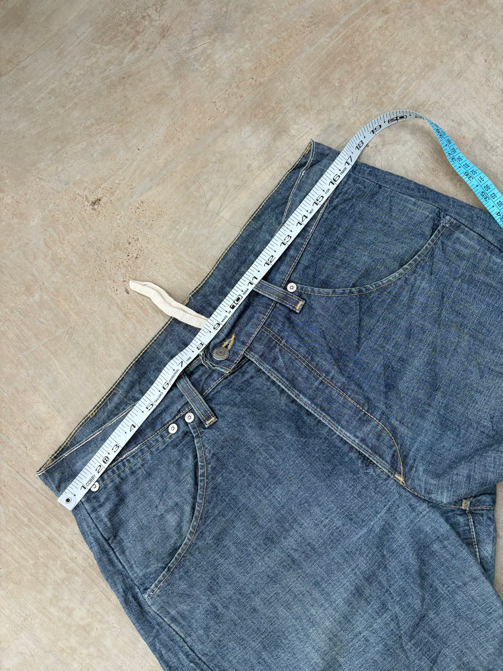 Vintage Levi’s Engineered Denim Jorts – Y2K 34