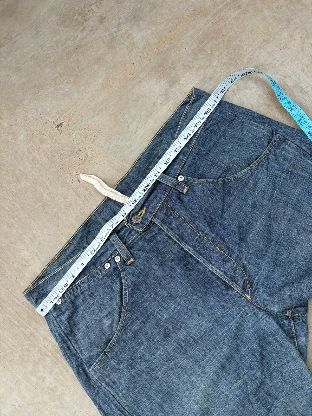 Vintage Levi’s Engineered Denim Jorts – Y2K 34