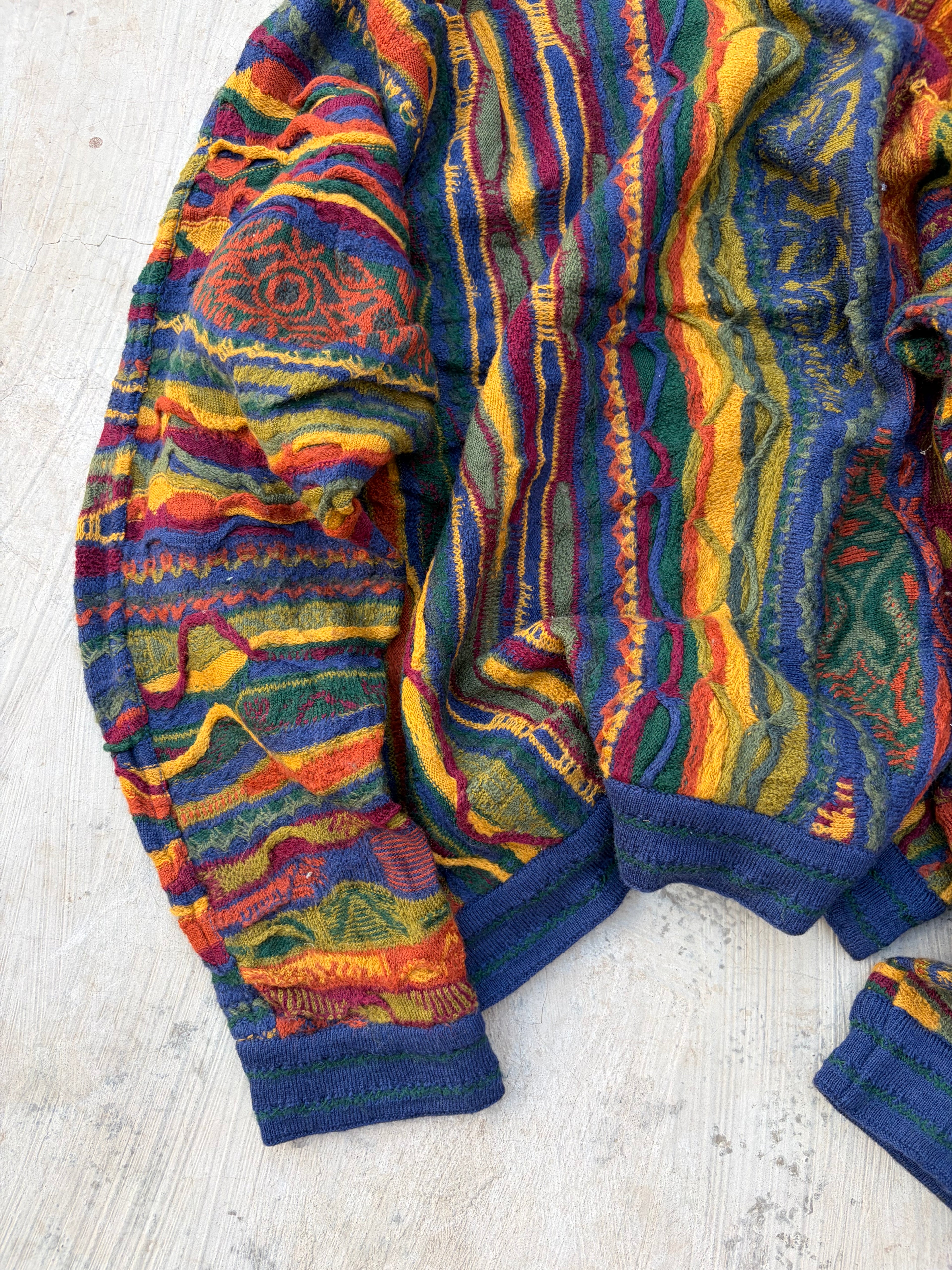 Vintage 90s COOGI Australia Pure New Wool Knit Sweater Size M