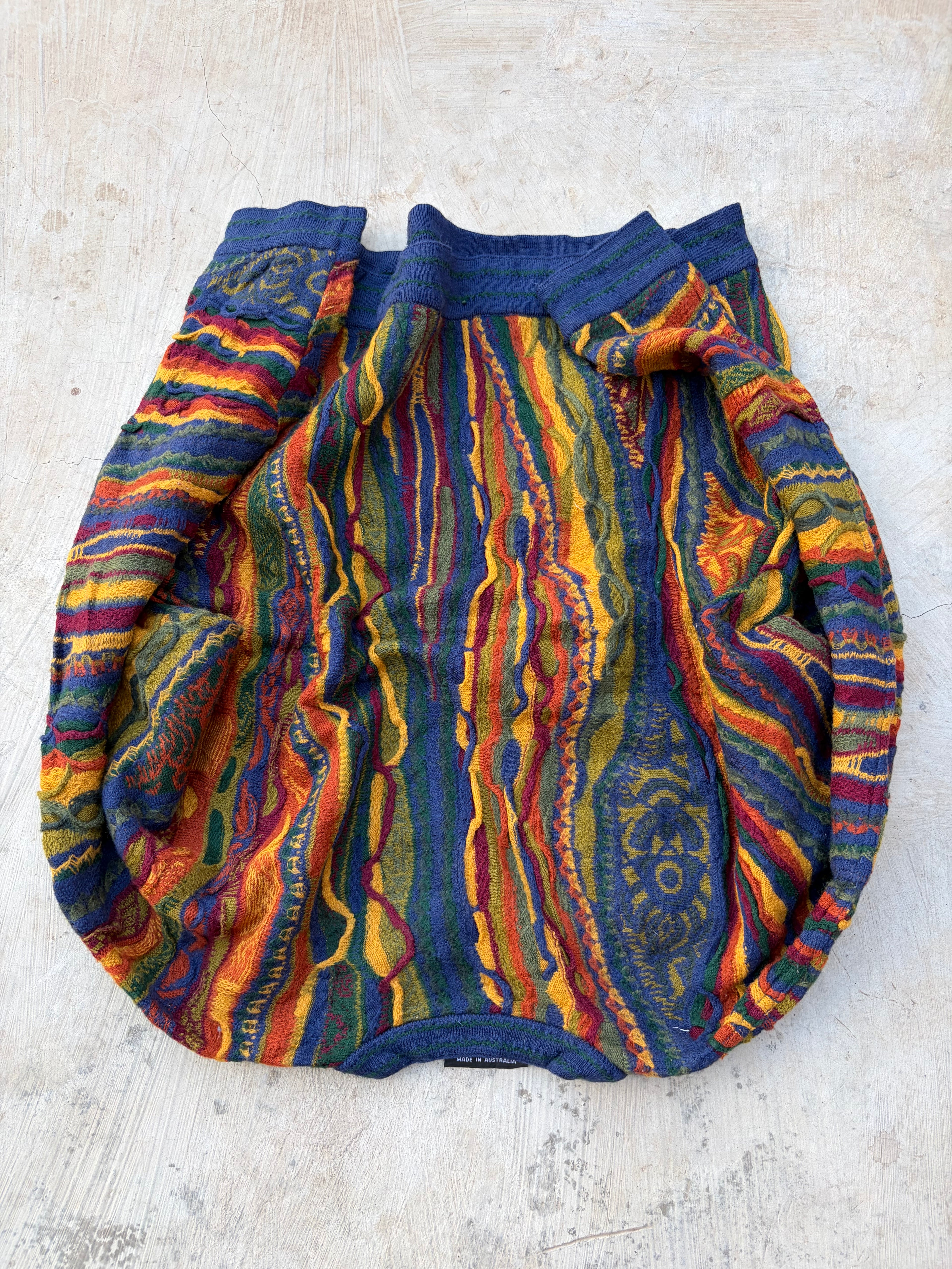 Vintage 90s COOGI Australia Pure New Wool Knit Sweater Size M