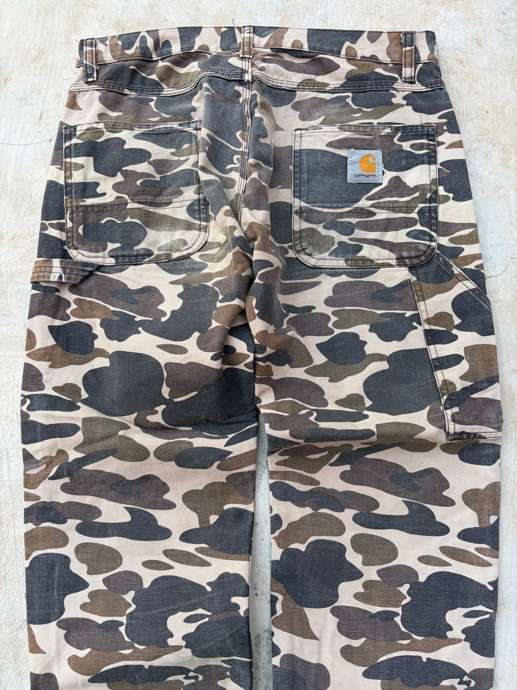 Vintage 2000s Carhartt Camo Distressed Carpenter Pant 32