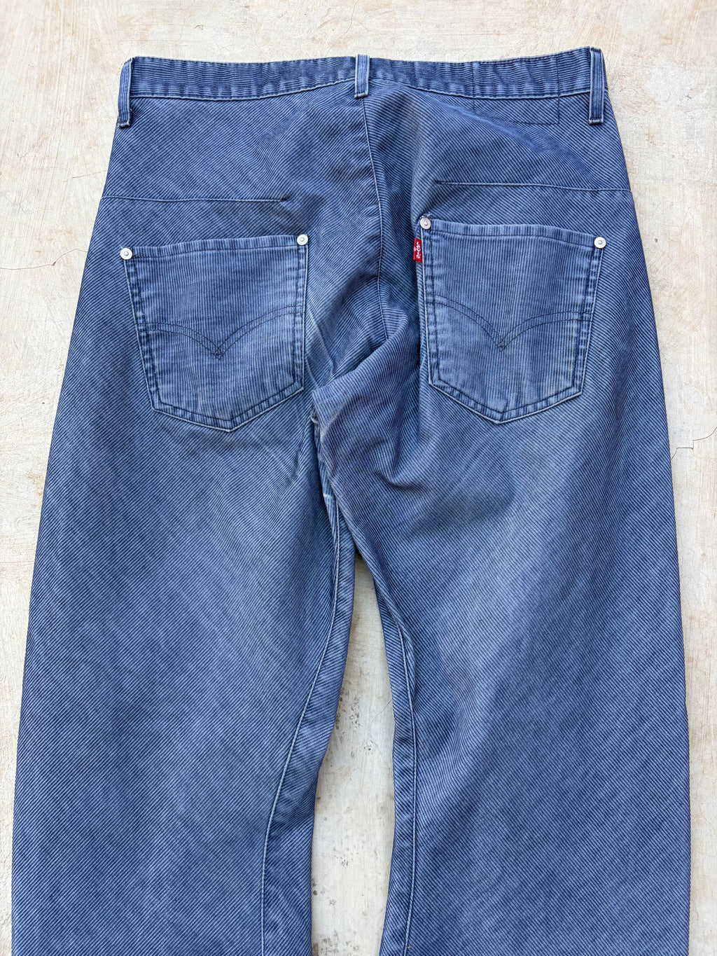 Vintage Early 2000s Levi’s Blue Denim Jeans 30