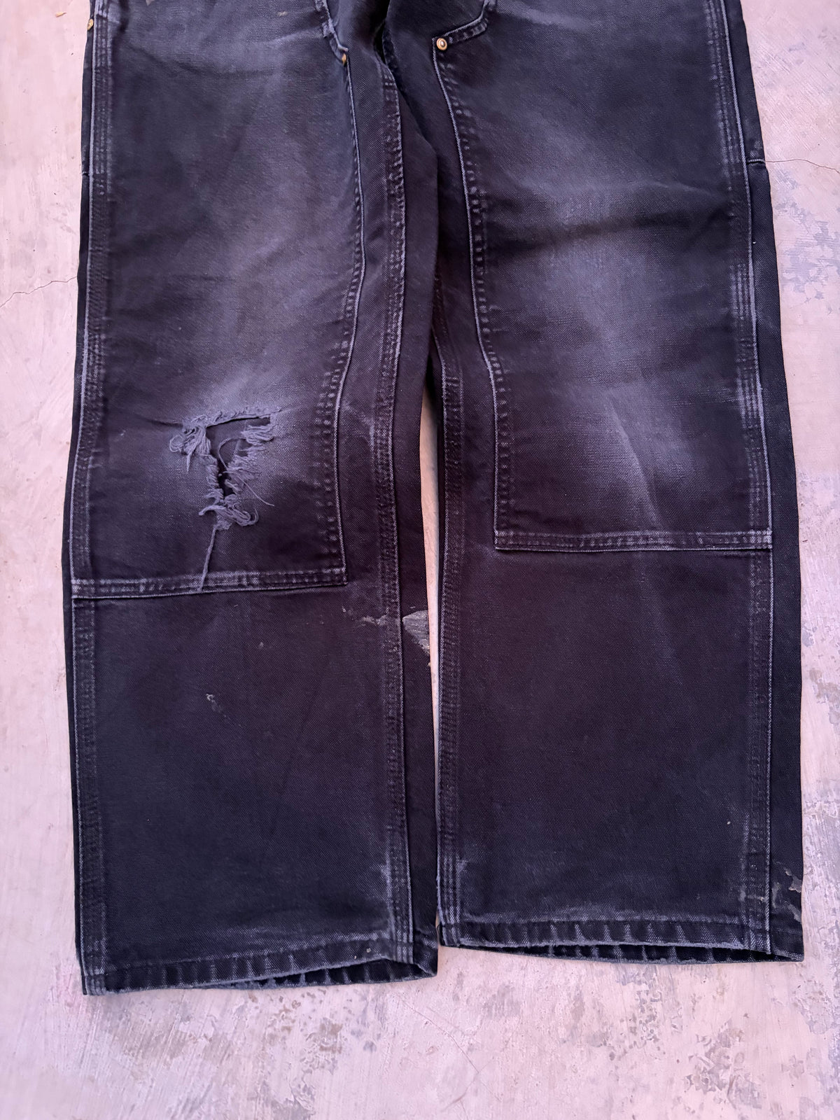 Vintage Faded & Thrashed Carhartt Double Knee 31