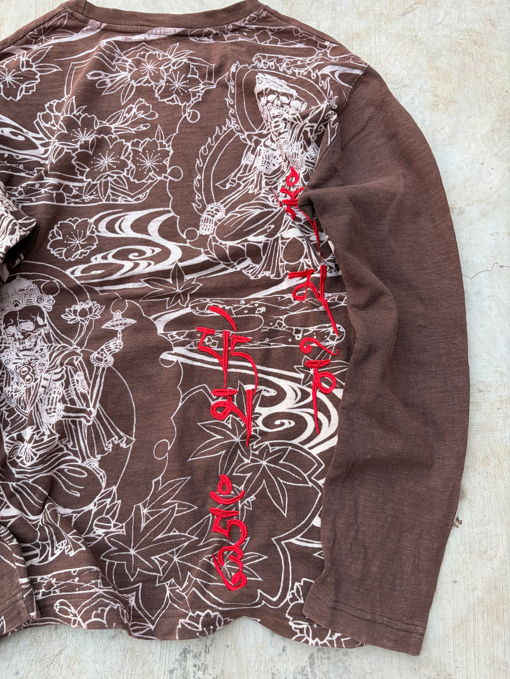 Vintage Big Train Embroidered Graphic Long Sleeve Tee Brown Tribal Skull Y2K M/L
