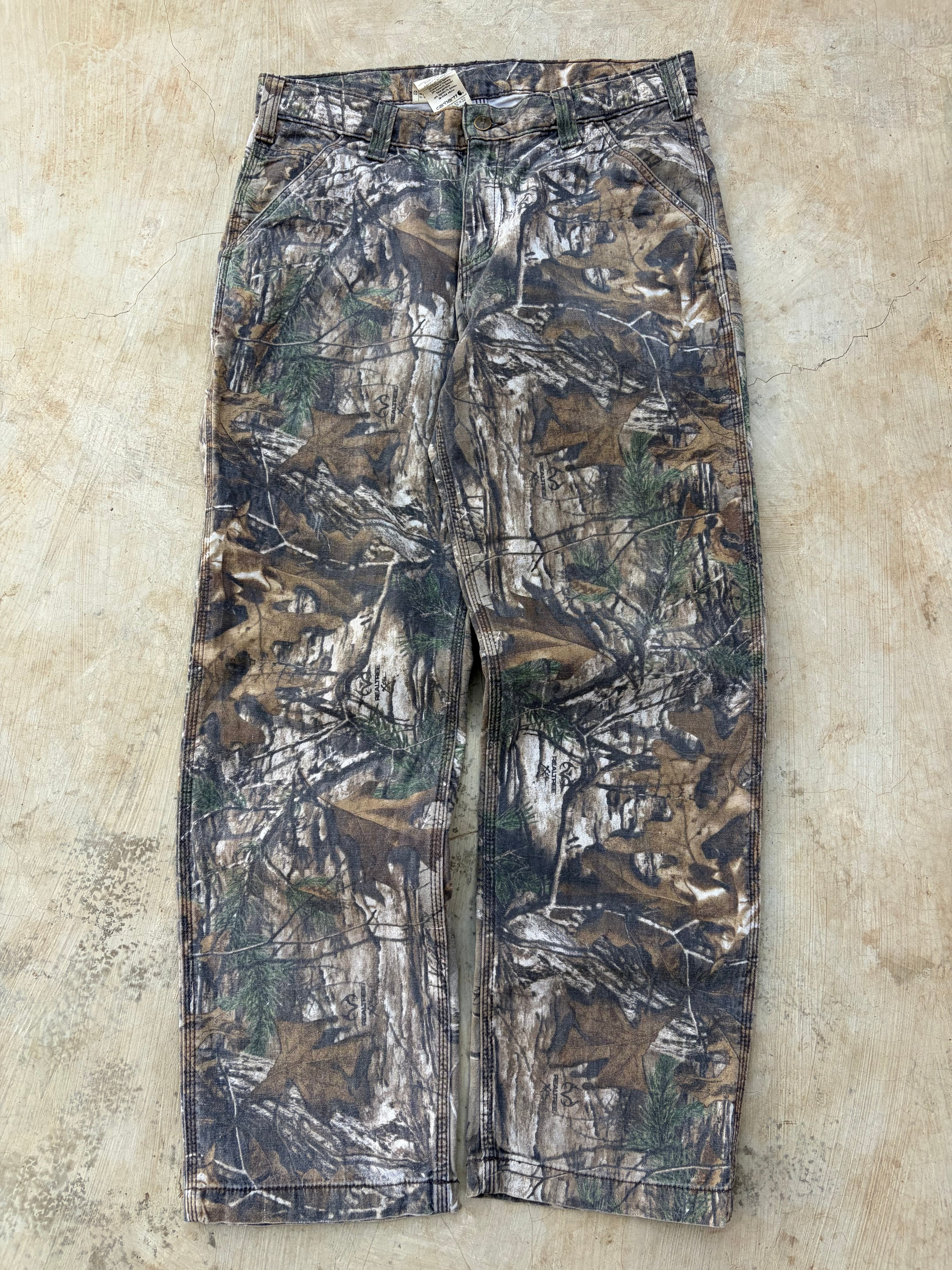 Vintage 2000s Carhartt 102288977 Realtree Camo Carpenter Pant 32