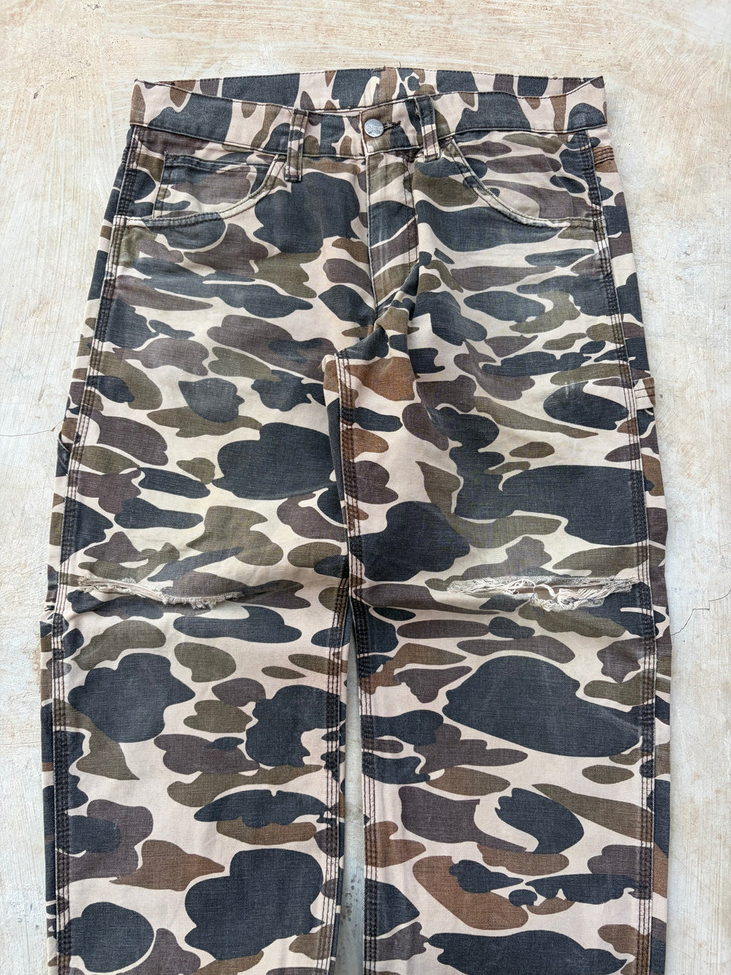 Vintage 2000s Carhartt Camo Distressed Carpenter Pant 32