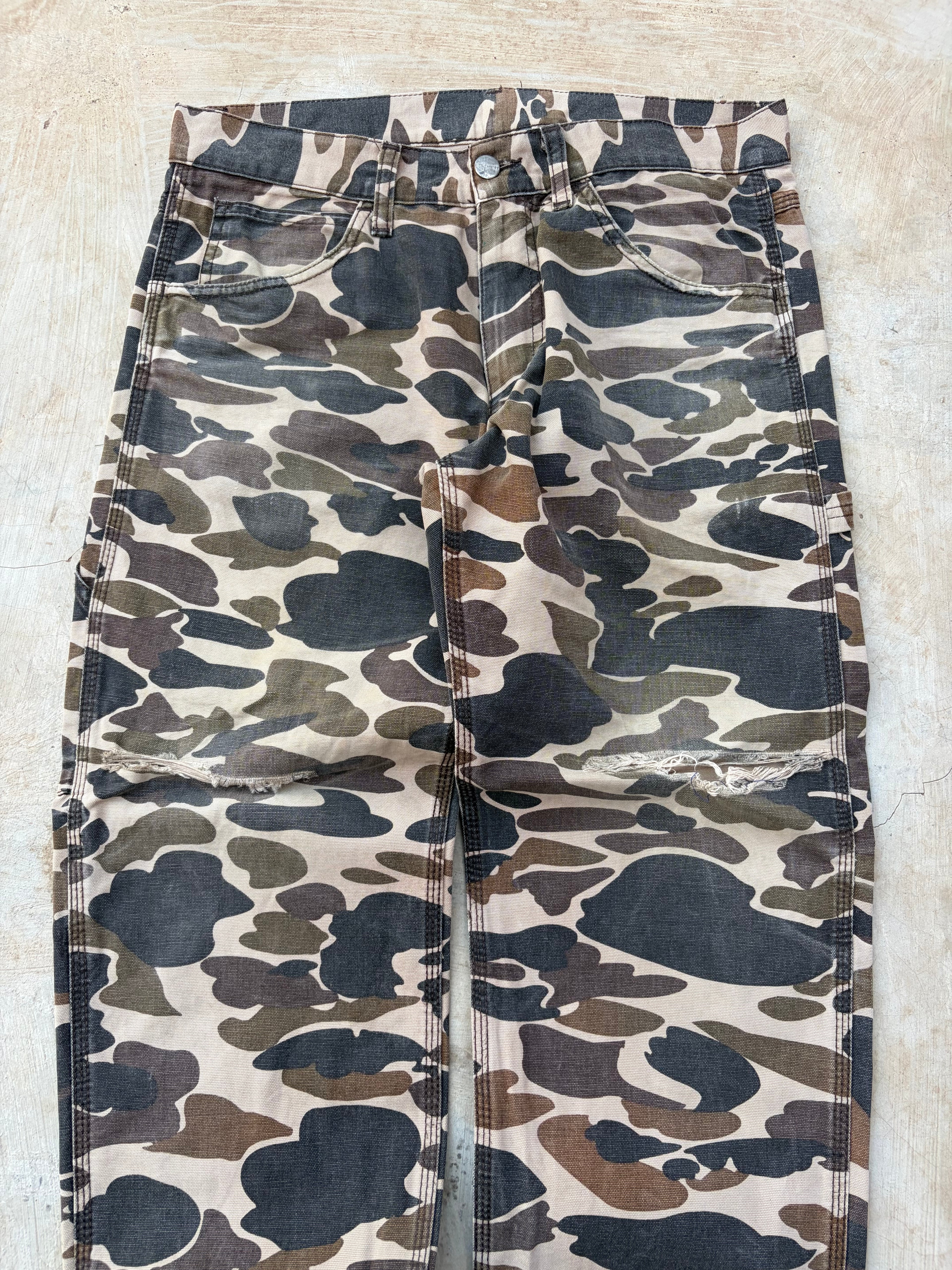 Vintage 2000s Carhartt Camo Distressed Carpenter Pant 32