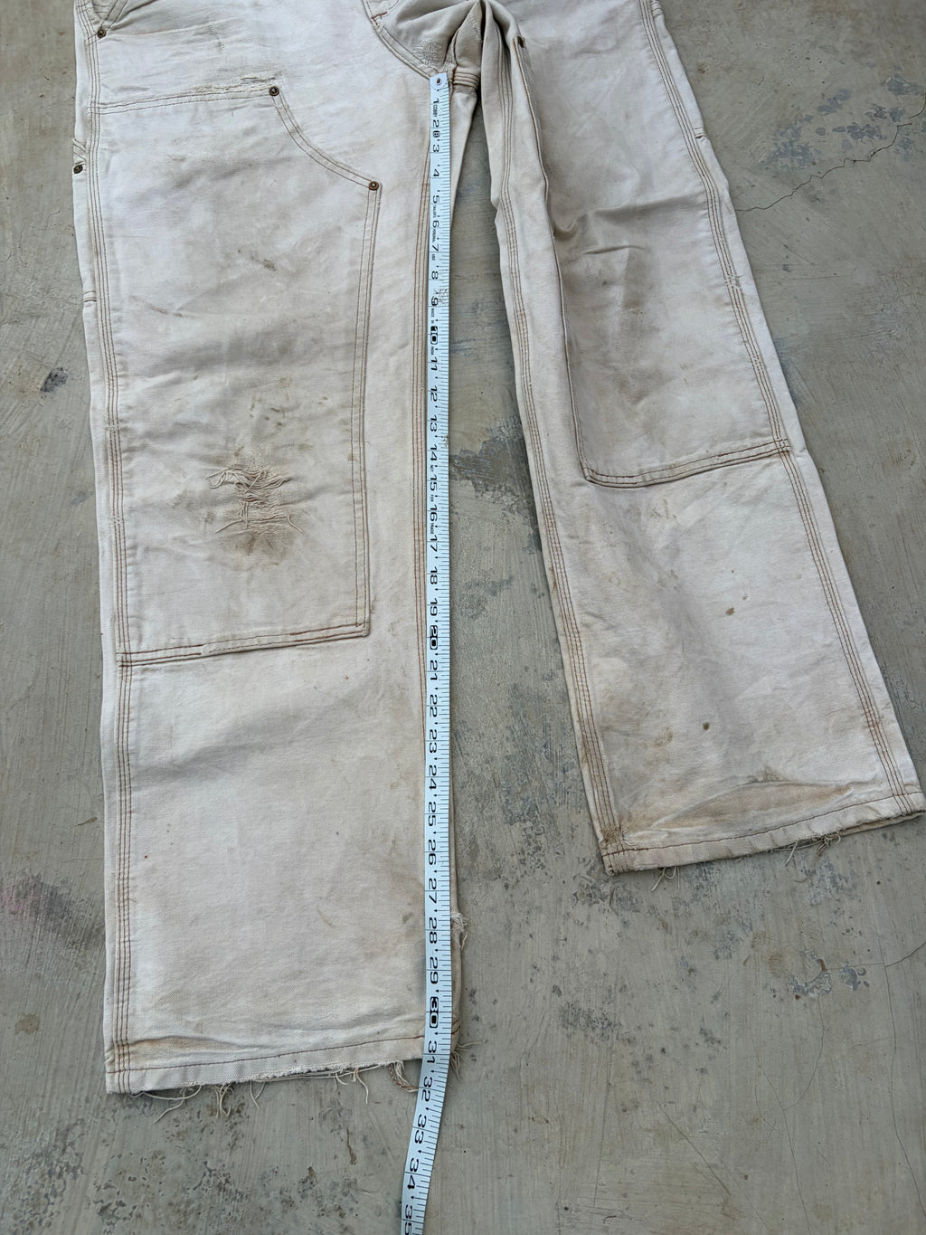 Vintage Faded & Thrashed Carhartt B136 BRN Double Knee 33