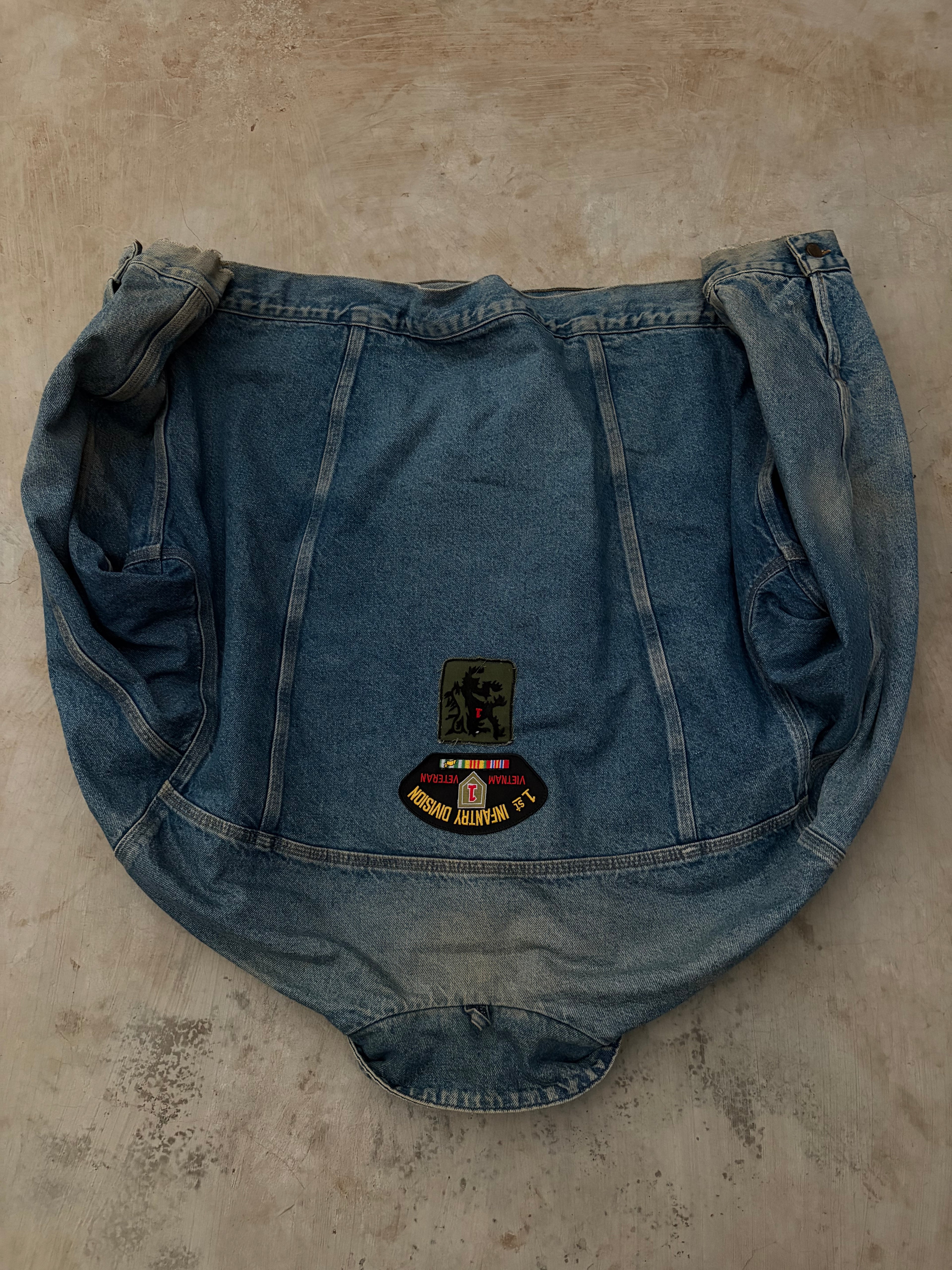 Vintage 90s Carhartt Denim Jacket 1st Infantry Division Vietnam Veteran XL