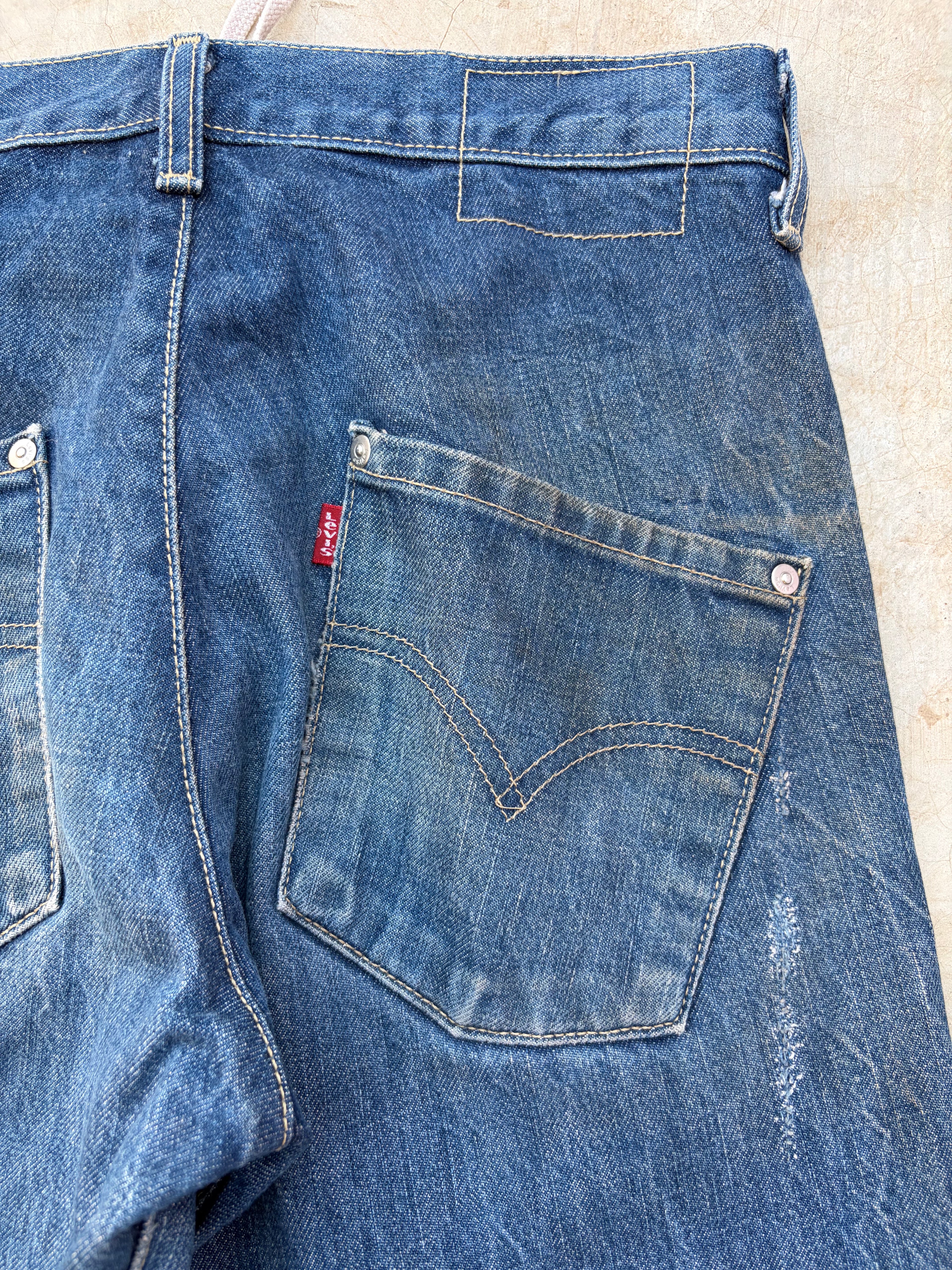 Vintage Levi’s 503 Denim Jeans Faded Blue Straight Leg 28