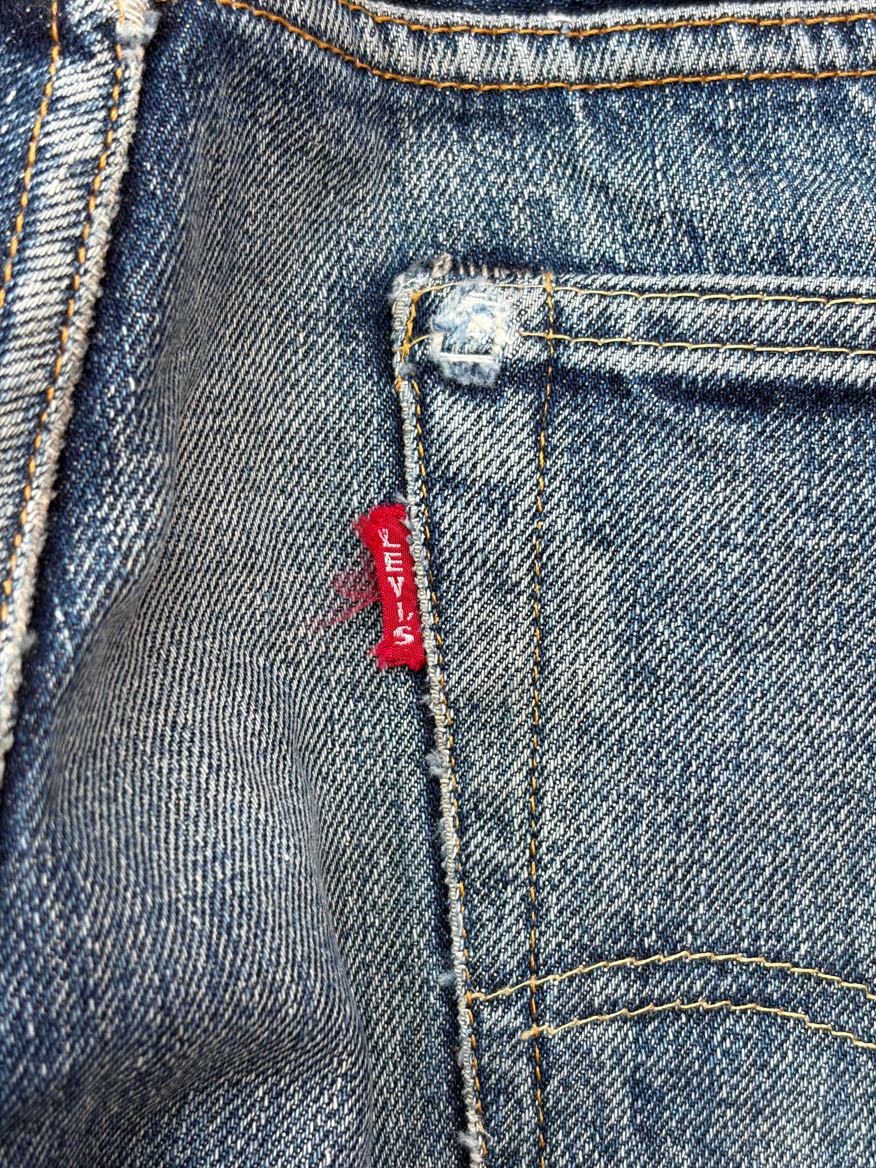 Vintage Levi’s 2000s Big E Selvedge Denim Jeans 32