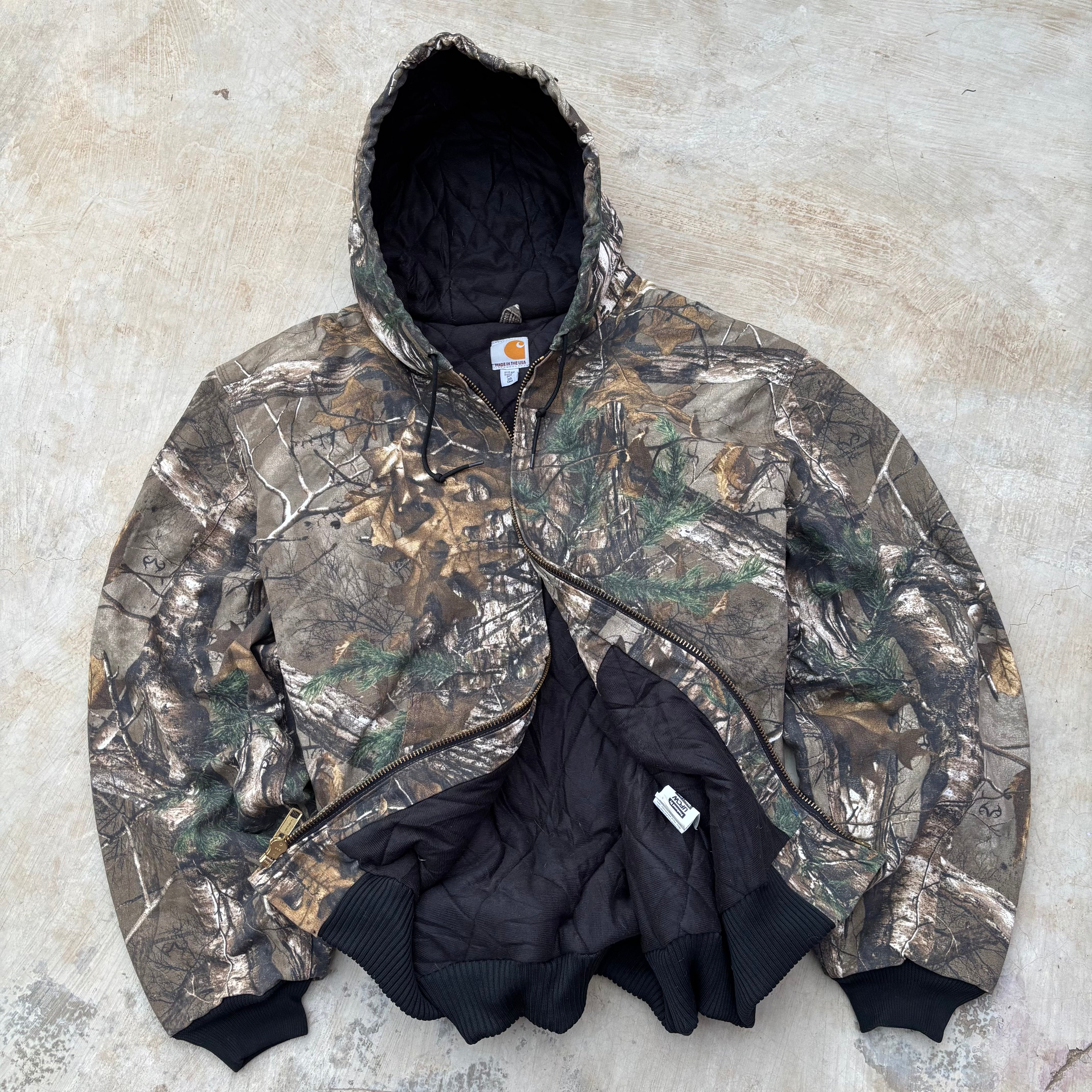 Vintage Carhartt Realtree Camo Jacket Oversized XL/2XL