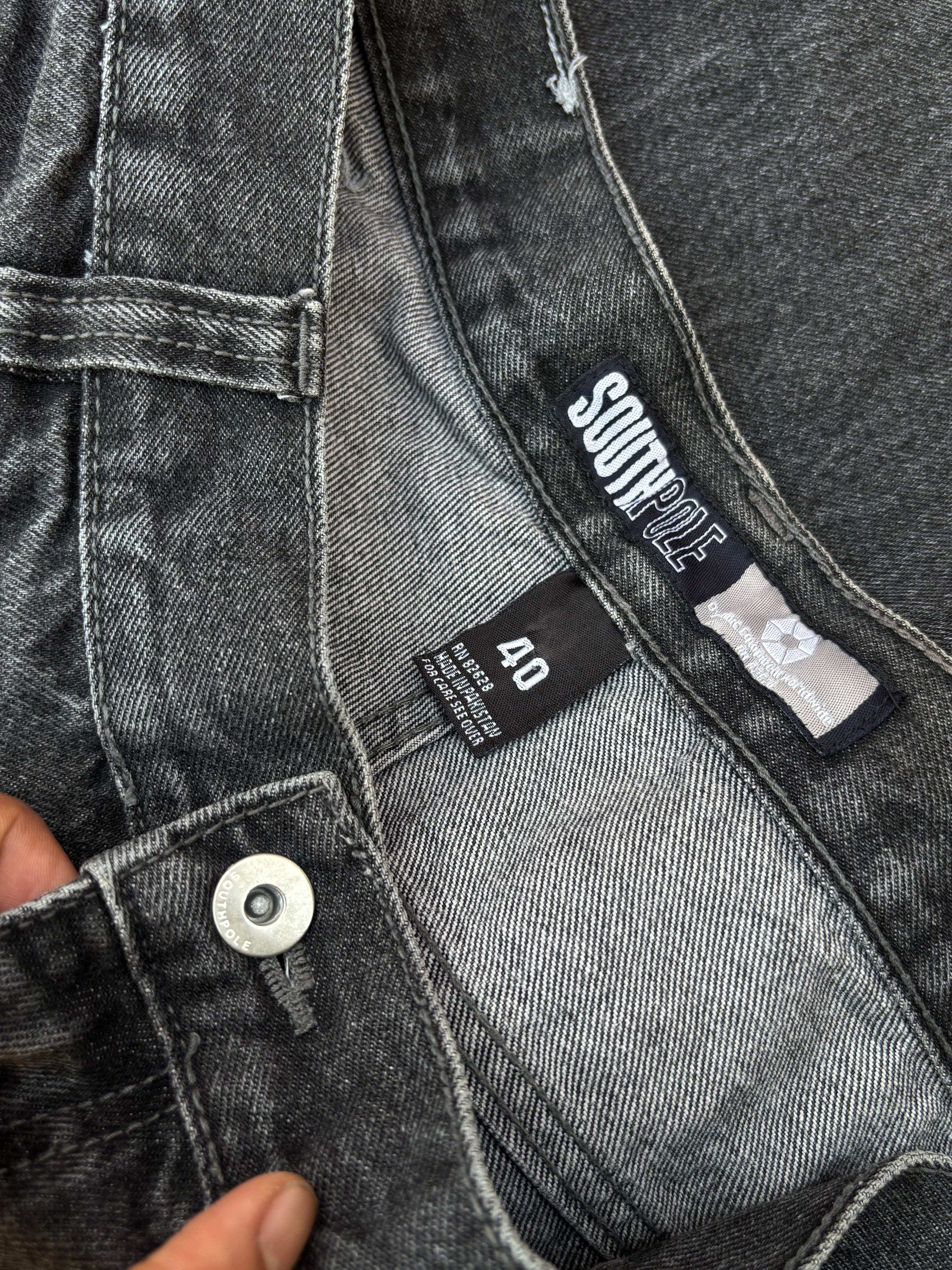 Vintage 90s SouthPole Grey/Silver Tabs 40