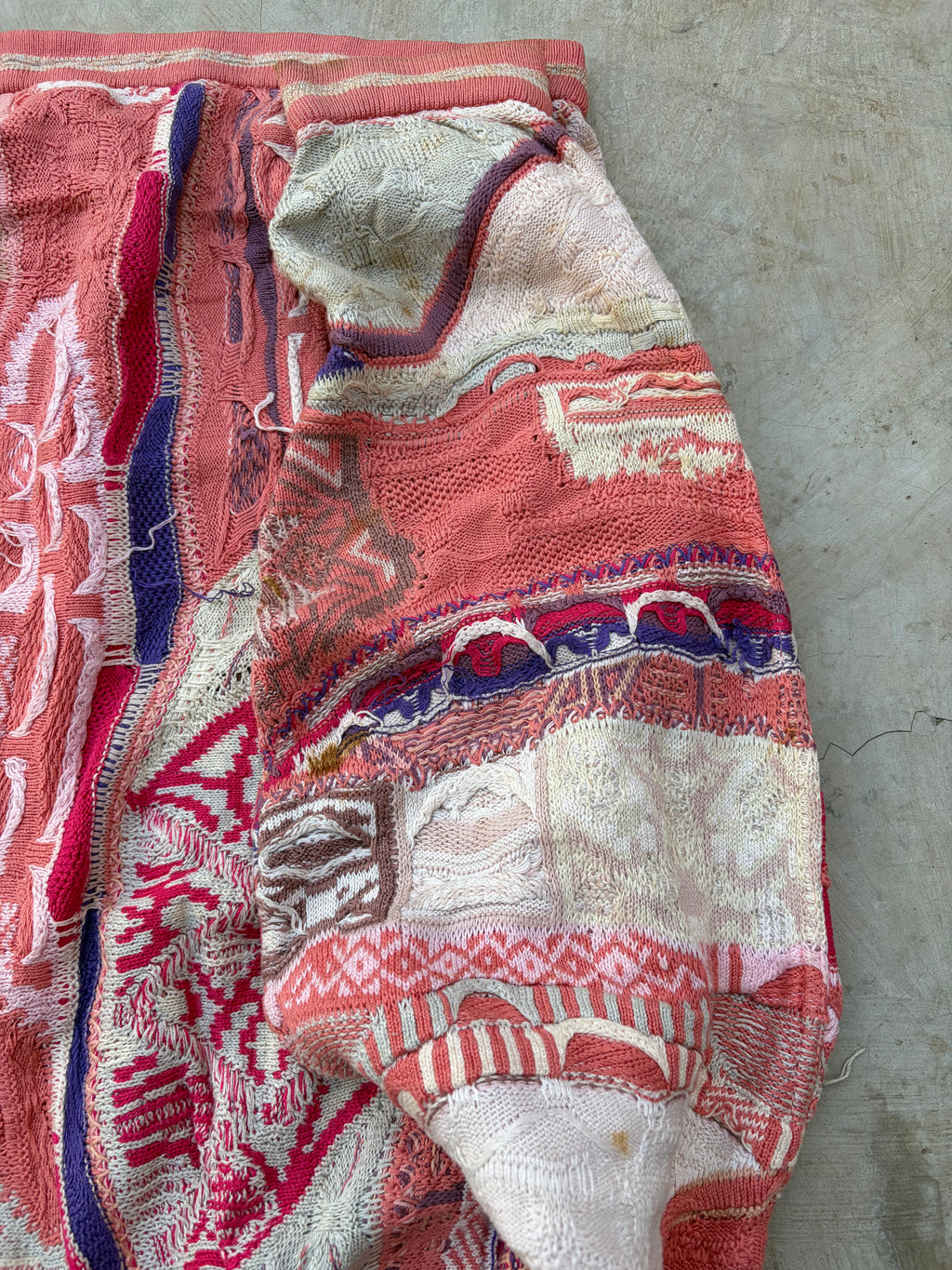 Vintage 90s COOGI Australia 3D Textured Knit Sweater L