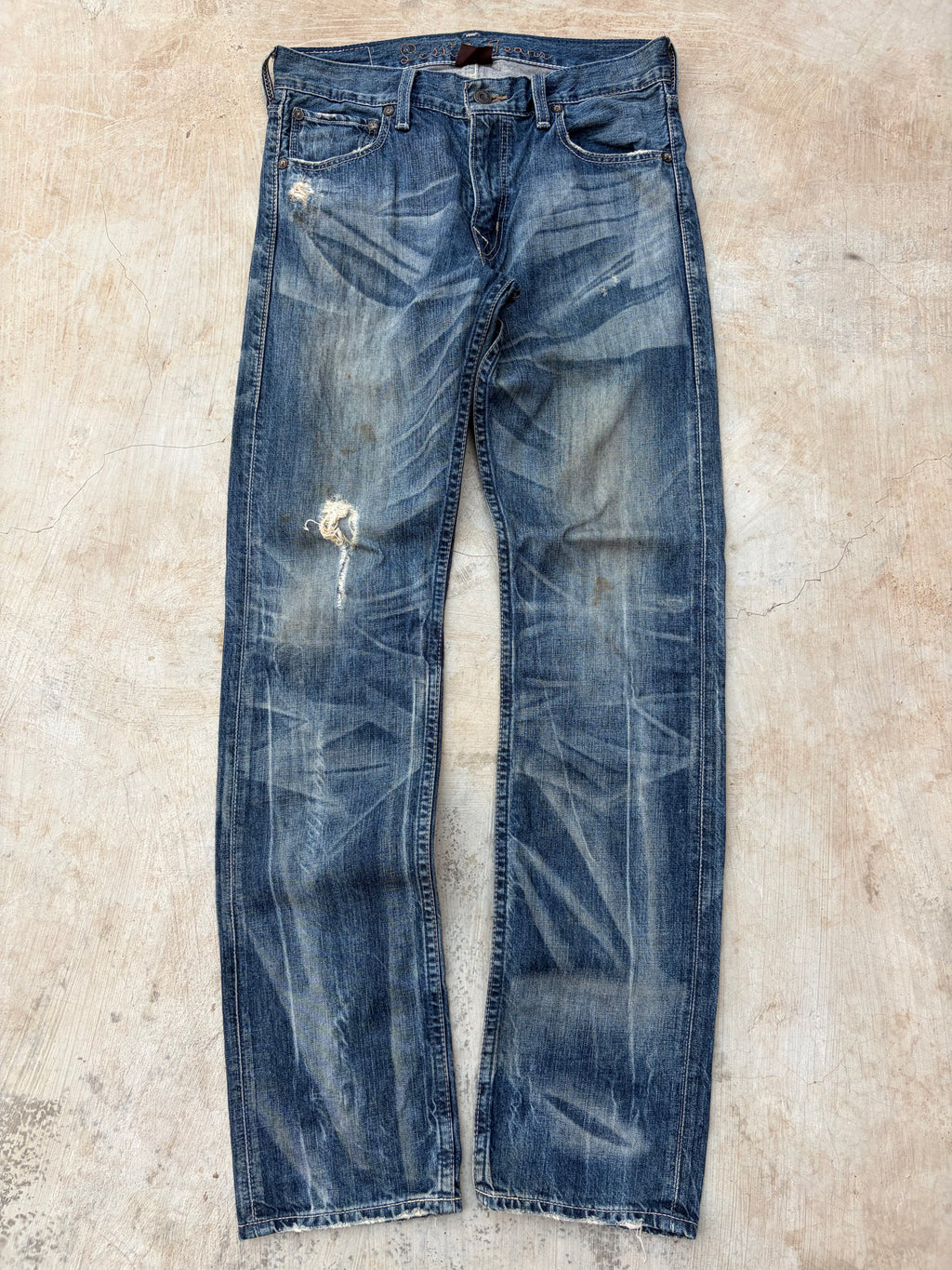 Vintage 2000s Levi’s 202 Cargo Denim Jeans Buckle Back 28