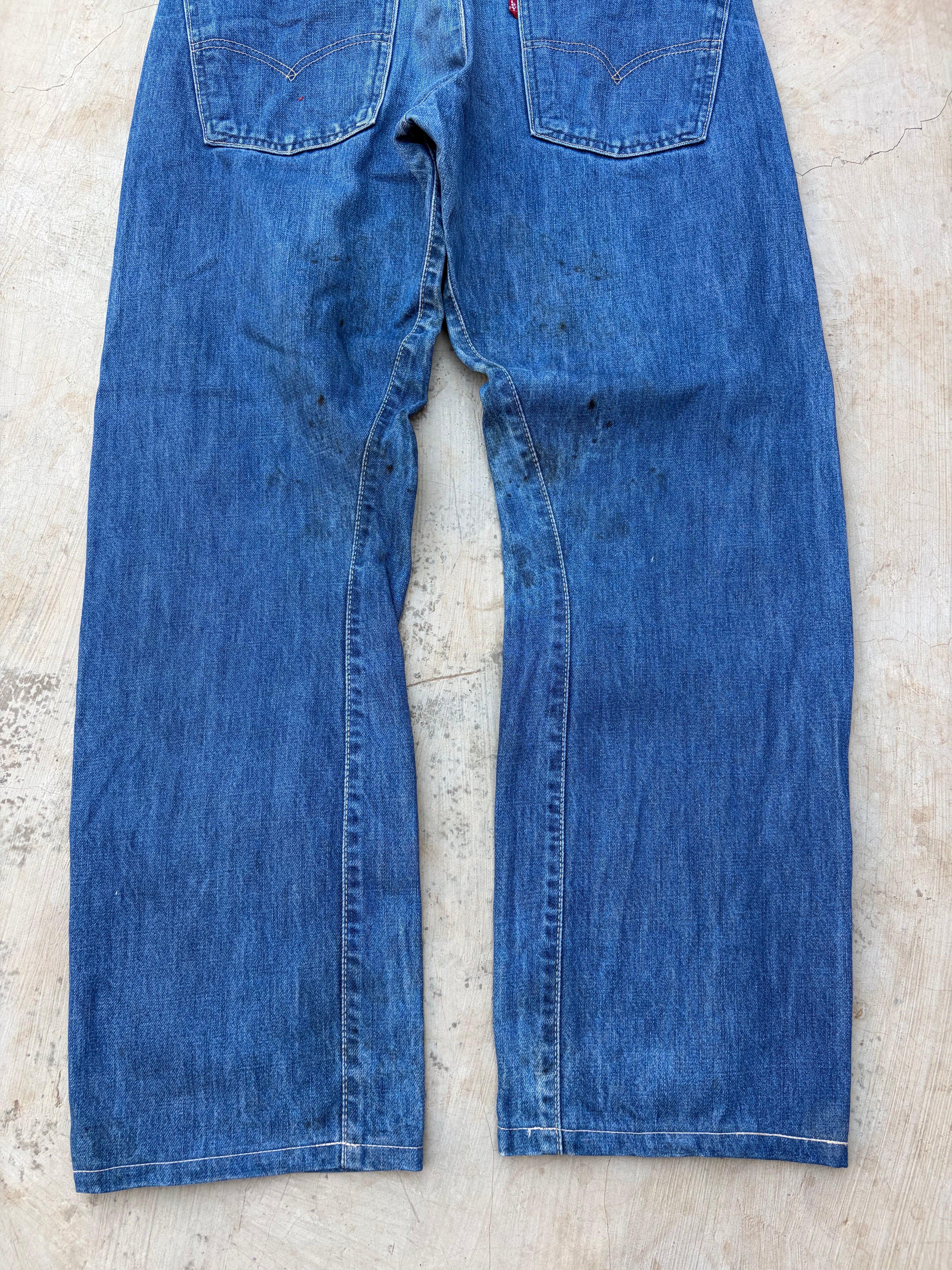 Vintage Levi’s Blue Denim Jeans Classic Straight Fit 32