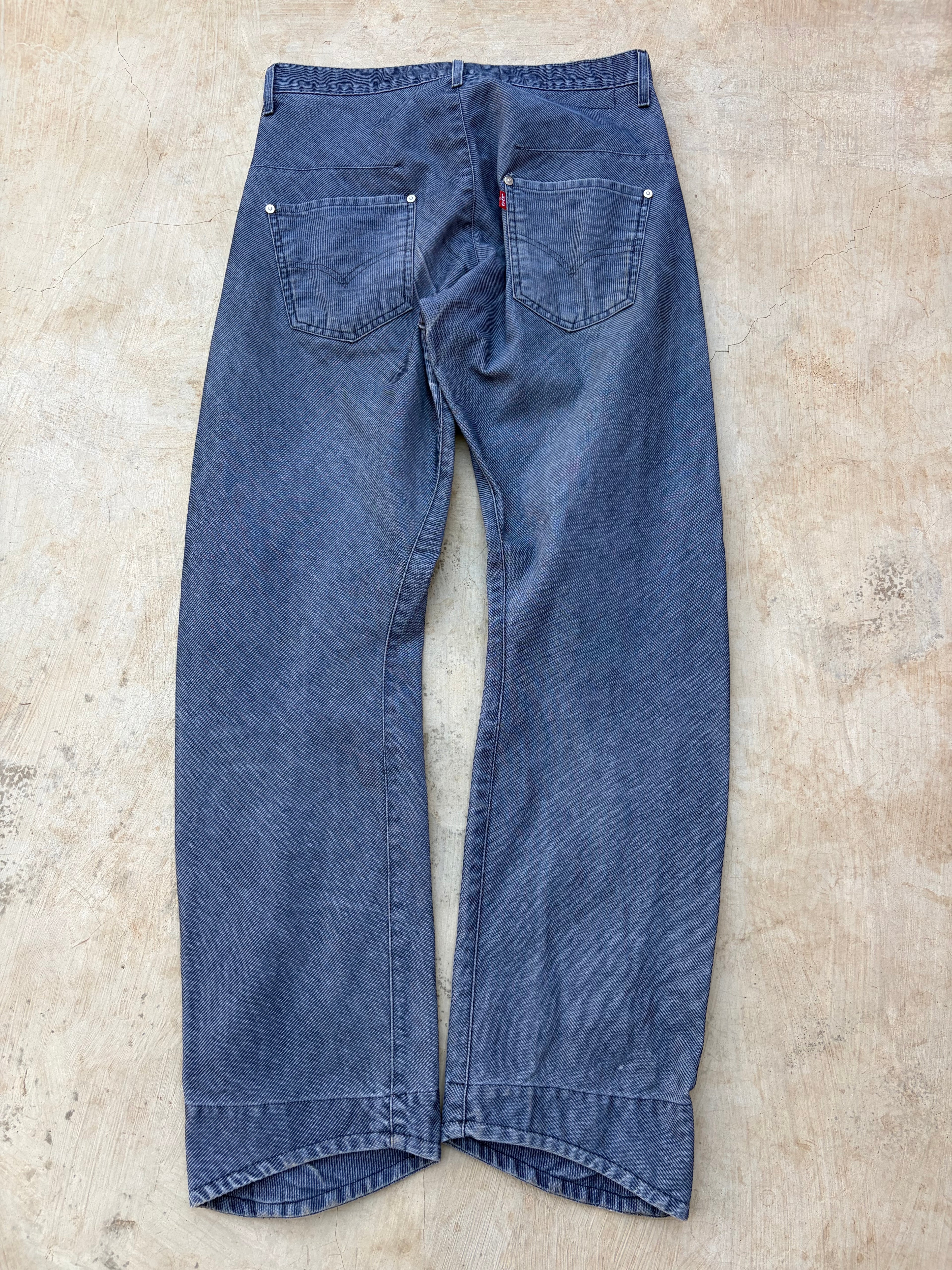Vintage Early 2000s Levi’s Blue Denim Jeans 30