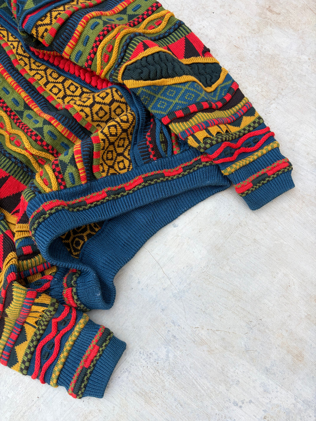 Vintage 90s COOGI Australia 3D Knit Sweater M