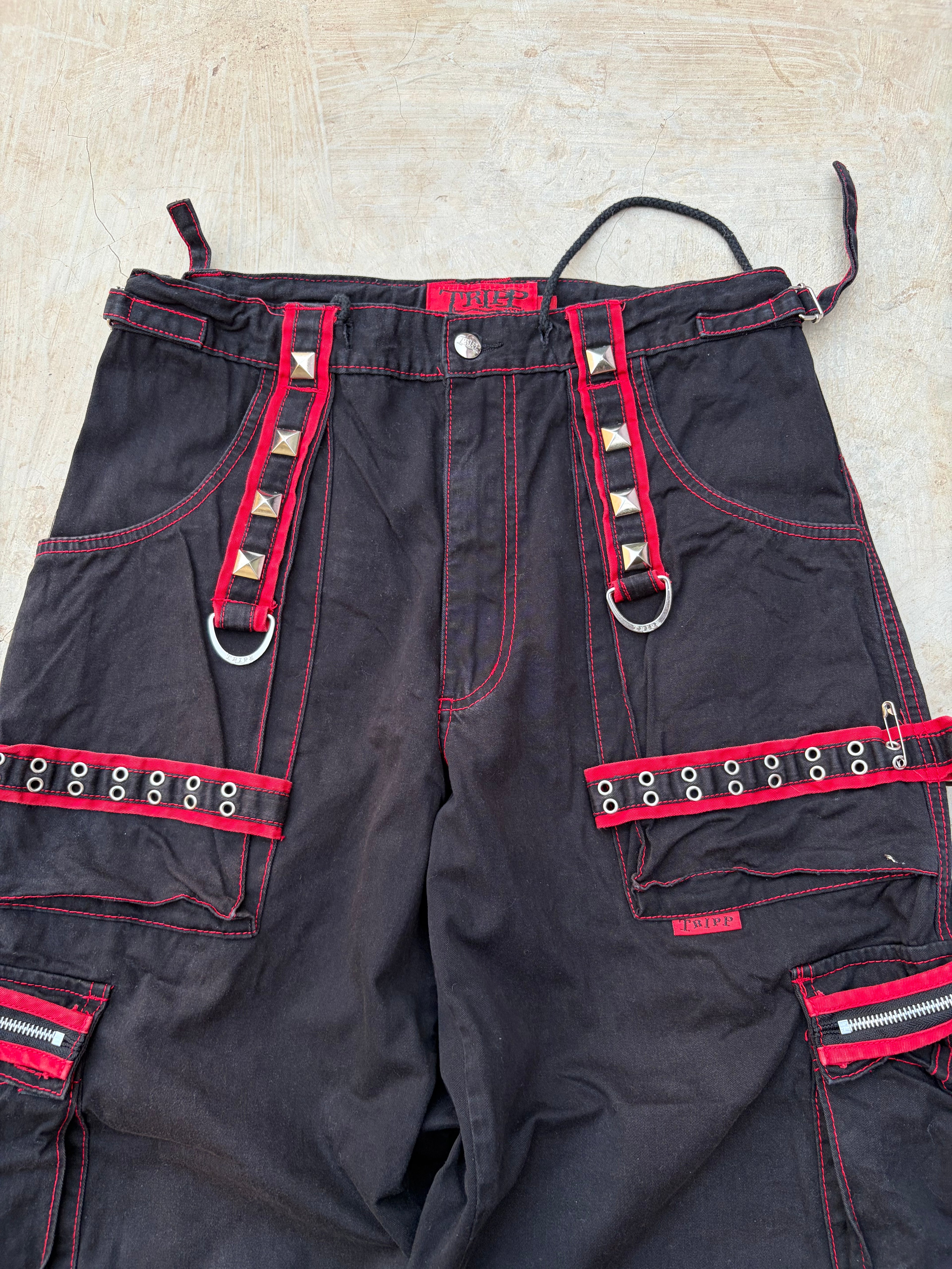 Vintage Tripp NYC Bondage Cargo Shorts Black Red Stitch Studded Punk Y2K 34