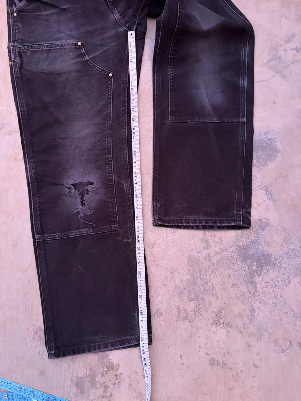 Vintage Faded & Thrashed Carhartt Double Knee 31