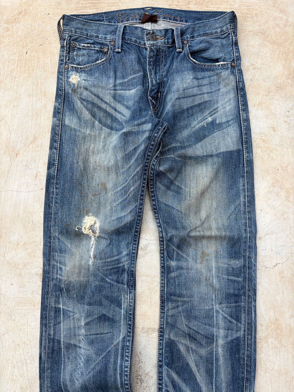Vintage 2000s Levi’s 202 Cargo Denim Jeans Buckle Back 28