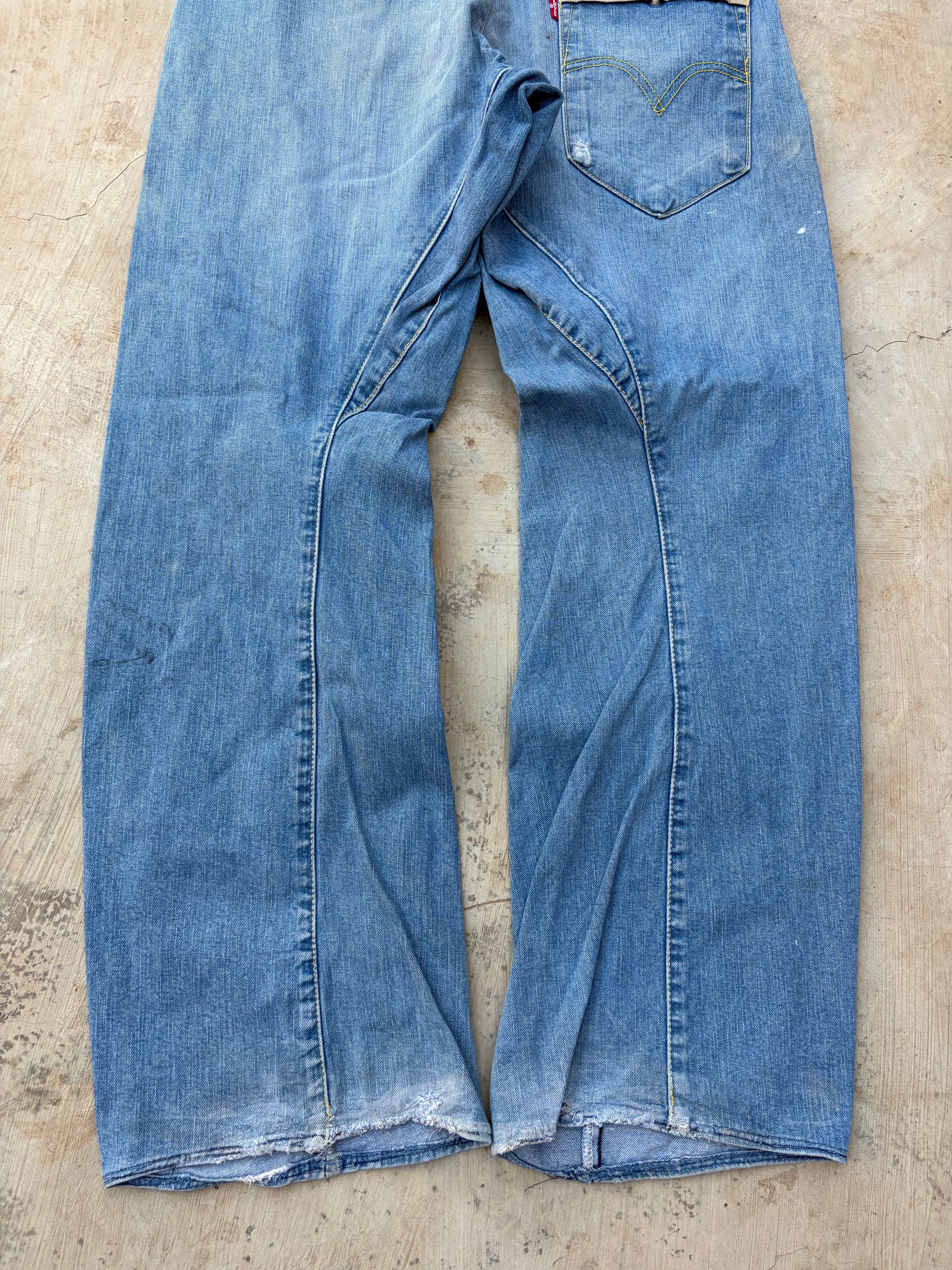 Vintage Levi's Buckle Back Jeans Distressed Light Wash Rare 32×32