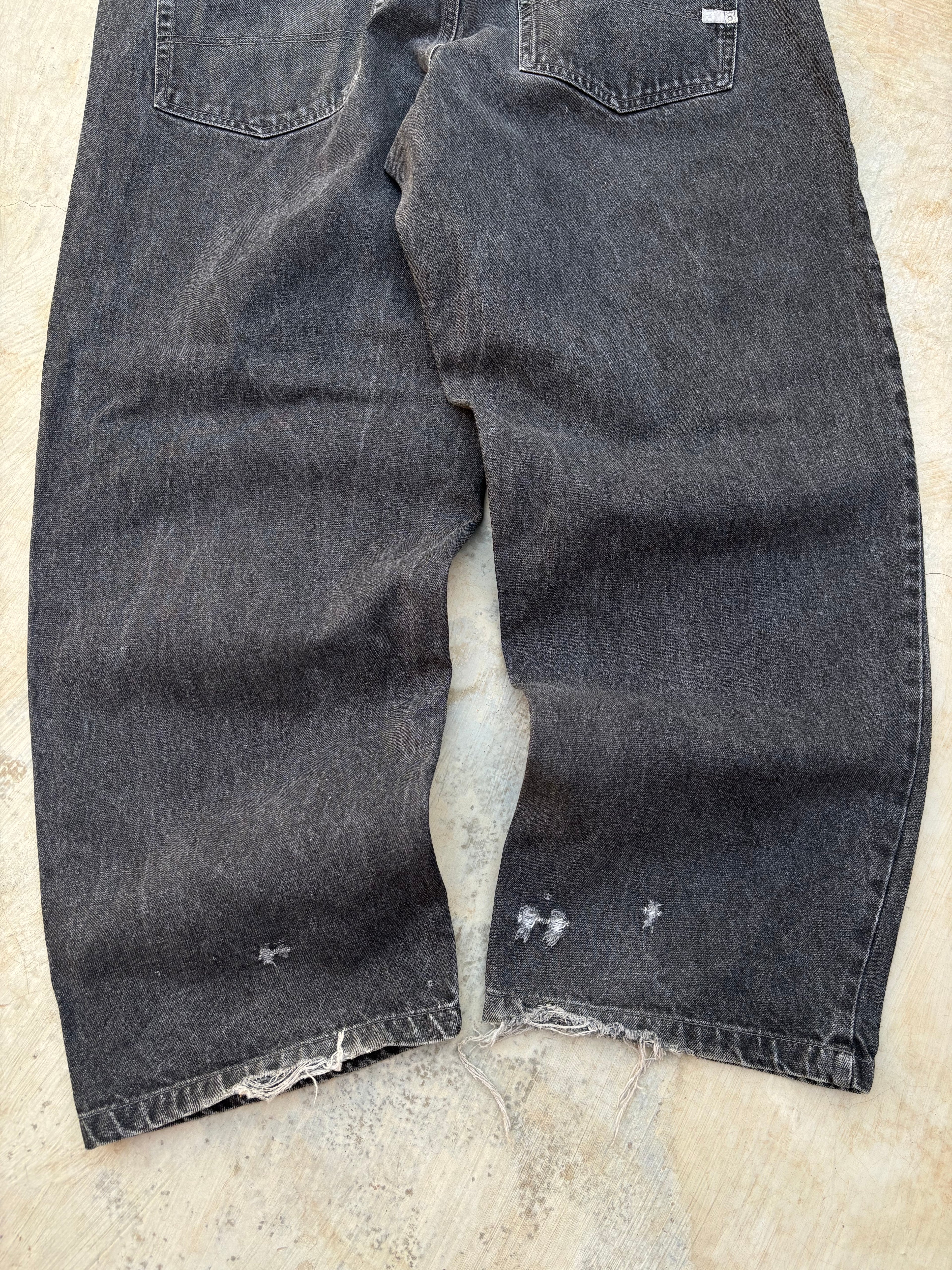 Vintage 90s SouthPole Grey/Silver Tabs 40