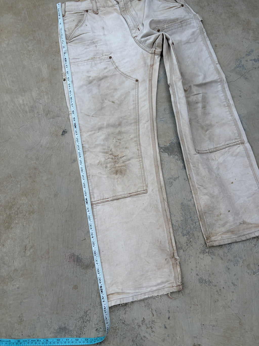 Vintage Faded & Thrashed Carhartt B136 BRN Double Knee 33