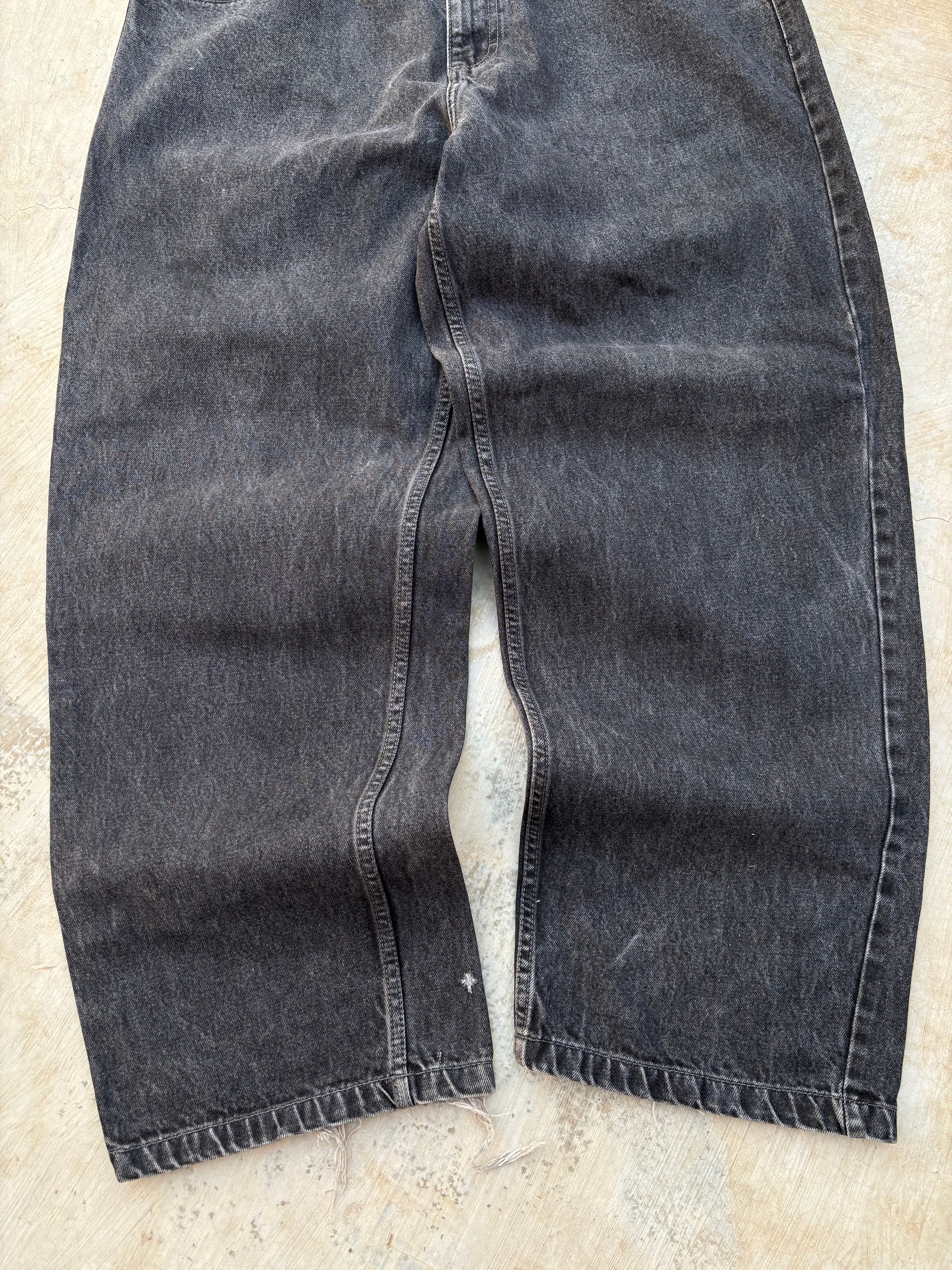 Vintage 90s SouthPole Grey/Silver Tabs 40