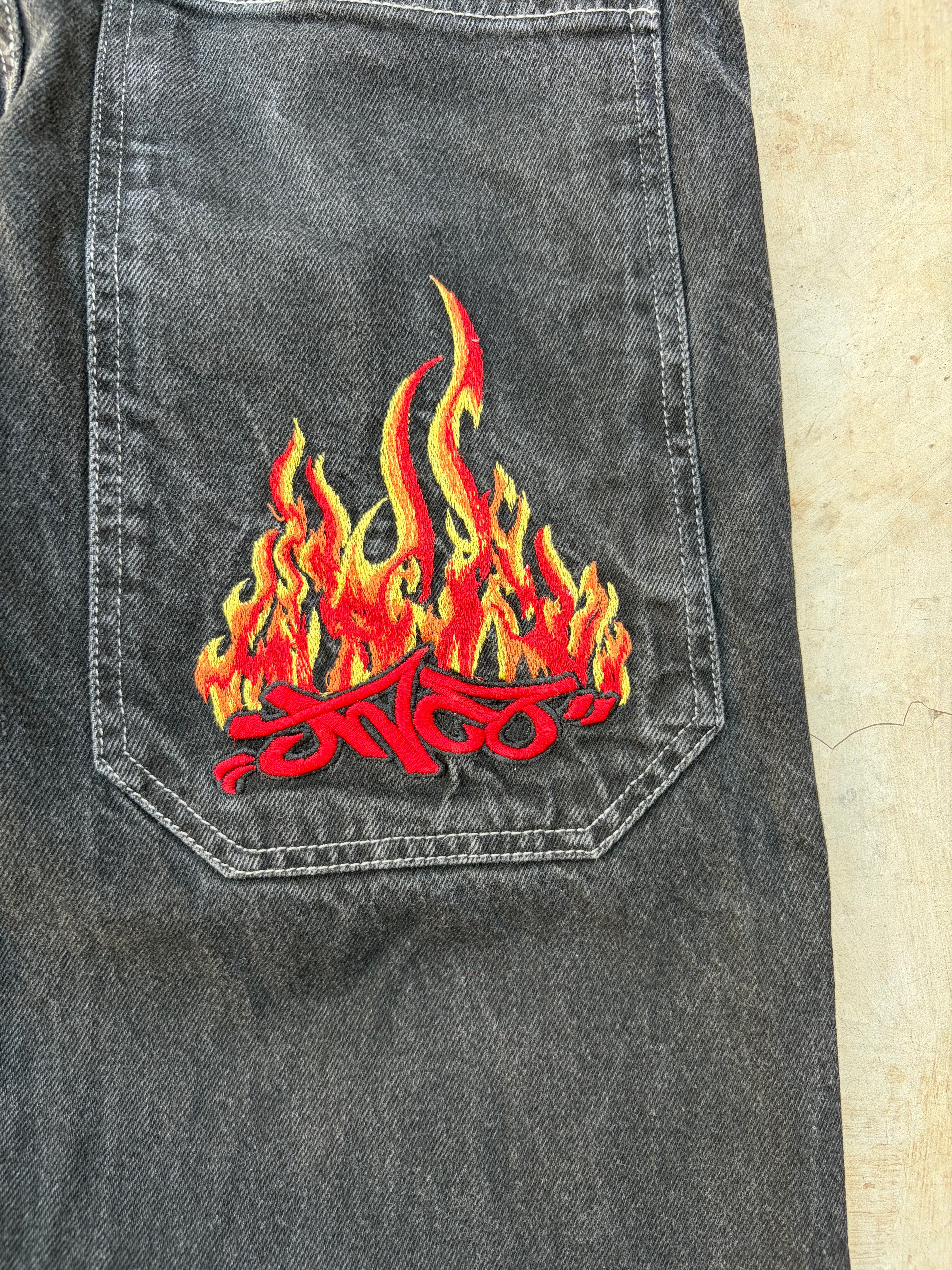 JNCO Jeans Vintage Black Denim Flame Logo Wide Leg Baggy Skater Y2k 28