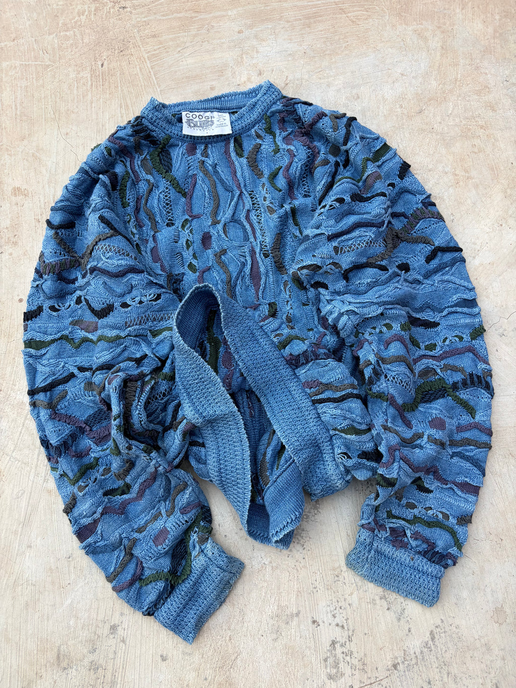 Vintage COOGI Blues 3D Textured Knit Sweater L