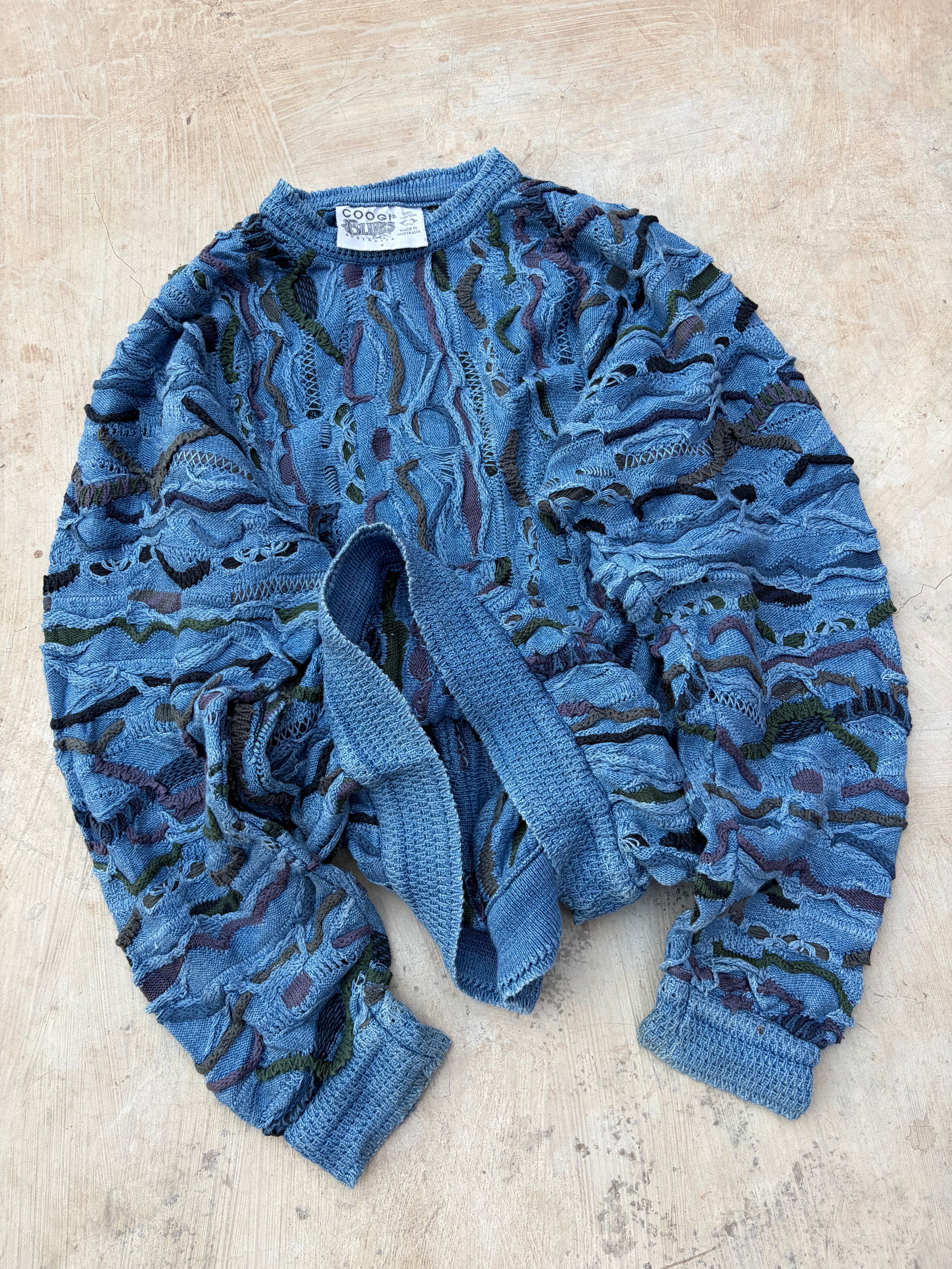 Vintage COOGI Blues 3D Textured Knit Sweater L